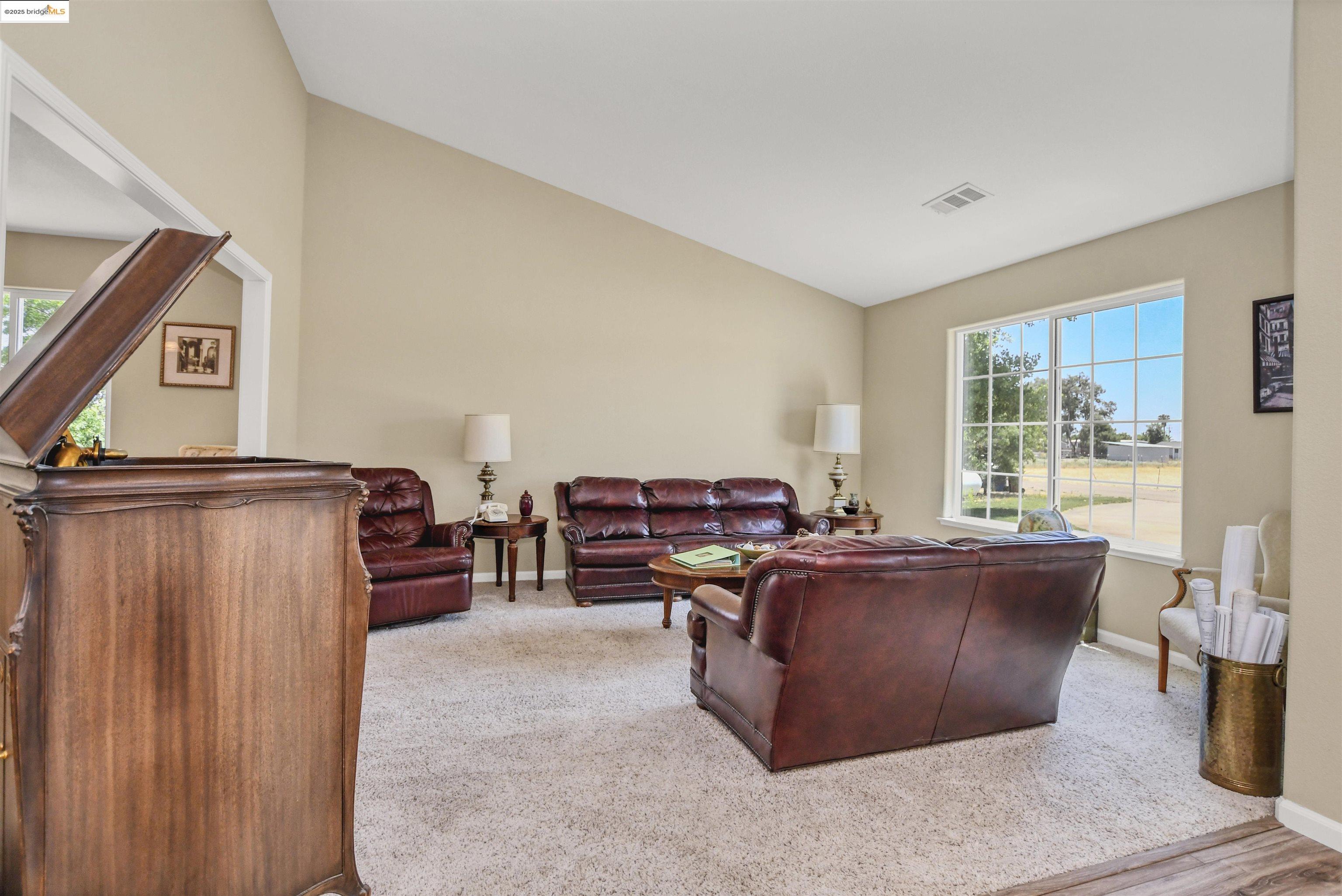 Detail Gallery Image 6 of 30 For 470 Coletas Way, Byron,  CA 94514 - 4 Beds | 2 Baths