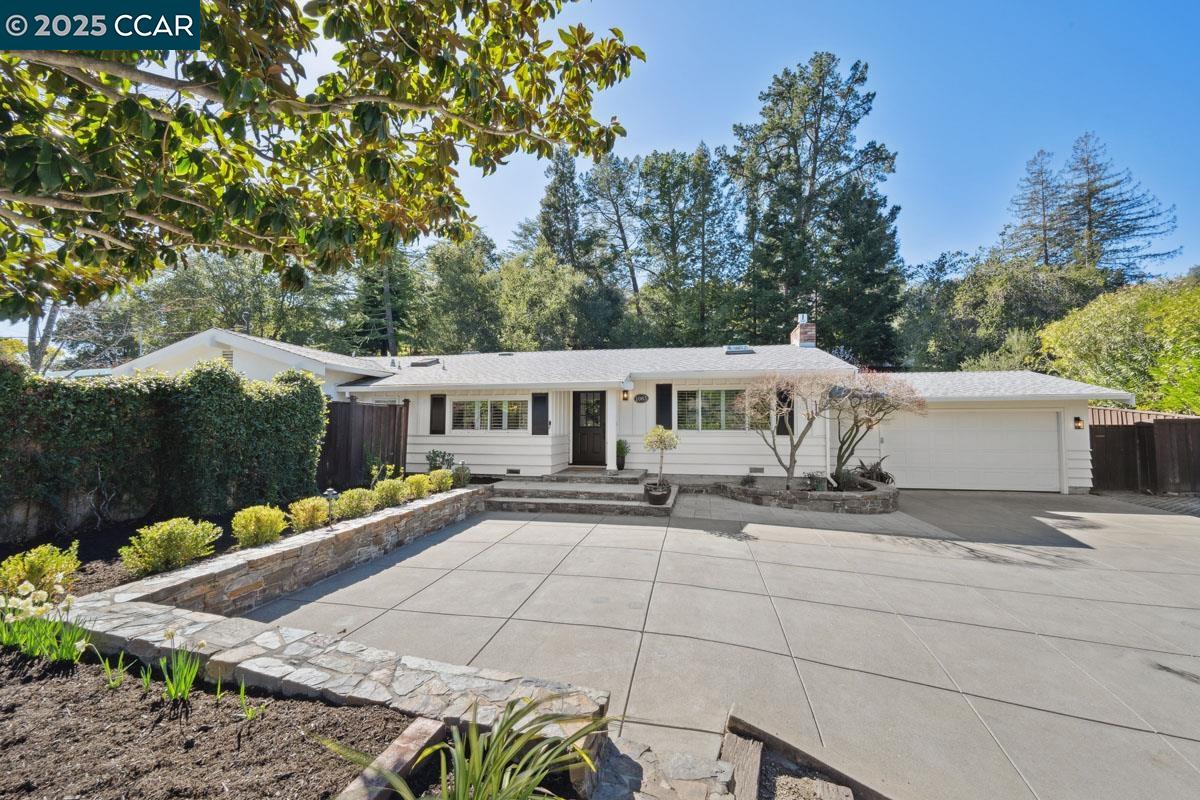 Detail Gallery Image 1 of 1 For 1083 Upper Happy Valley Rd, Lafayette,  CA 94549 - 3 Beds | 2 Baths