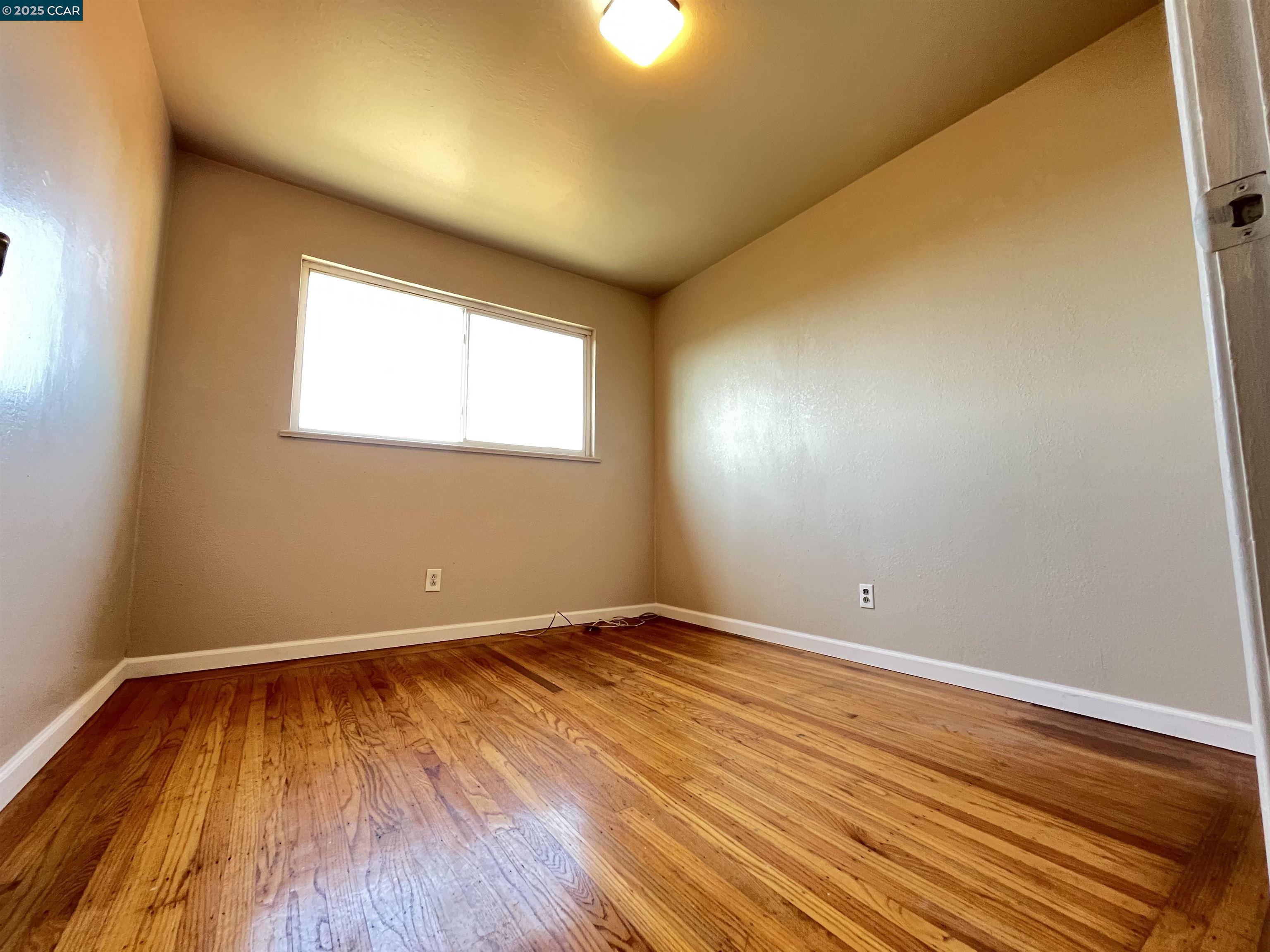 property-img
