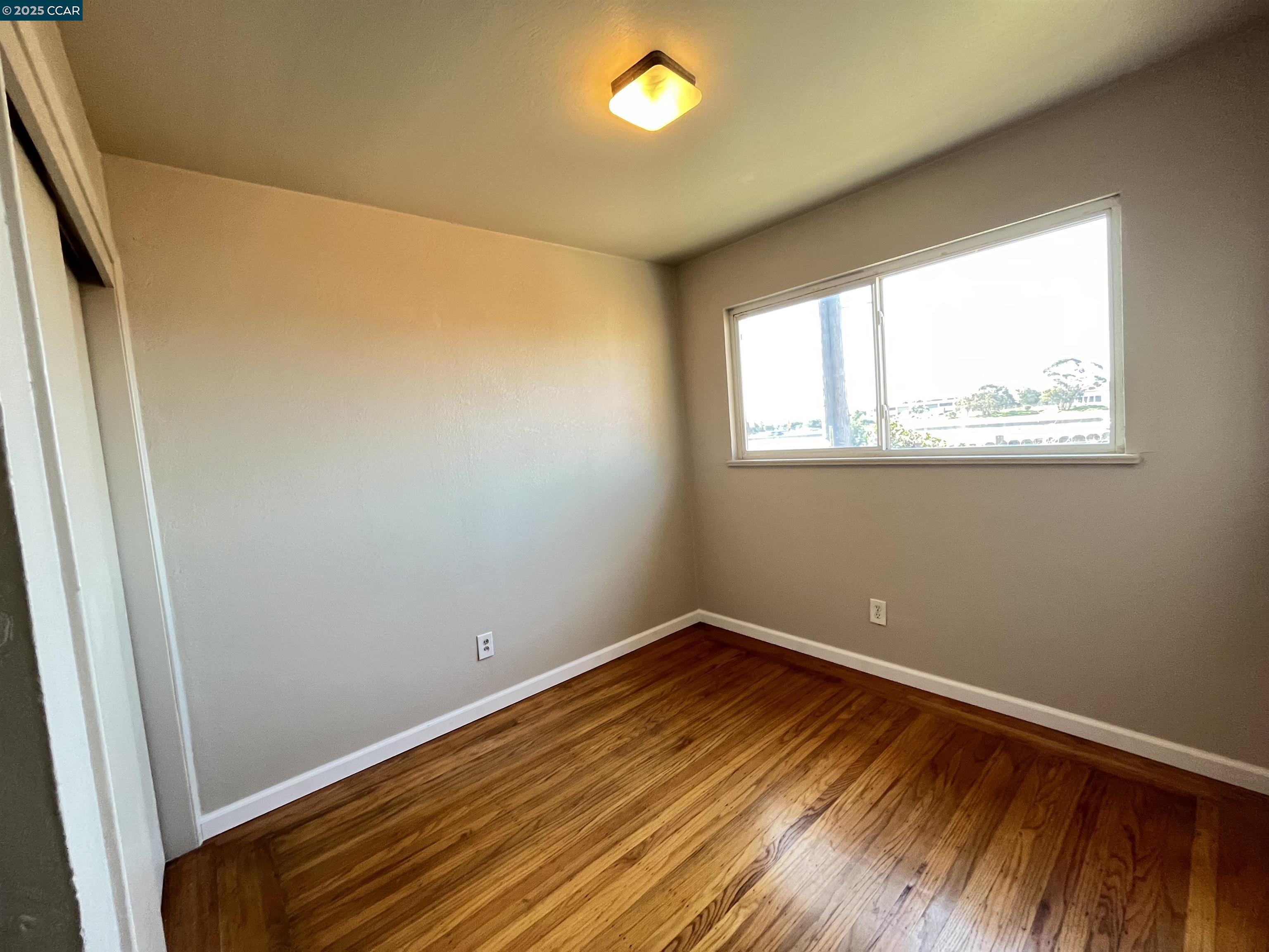 property-img