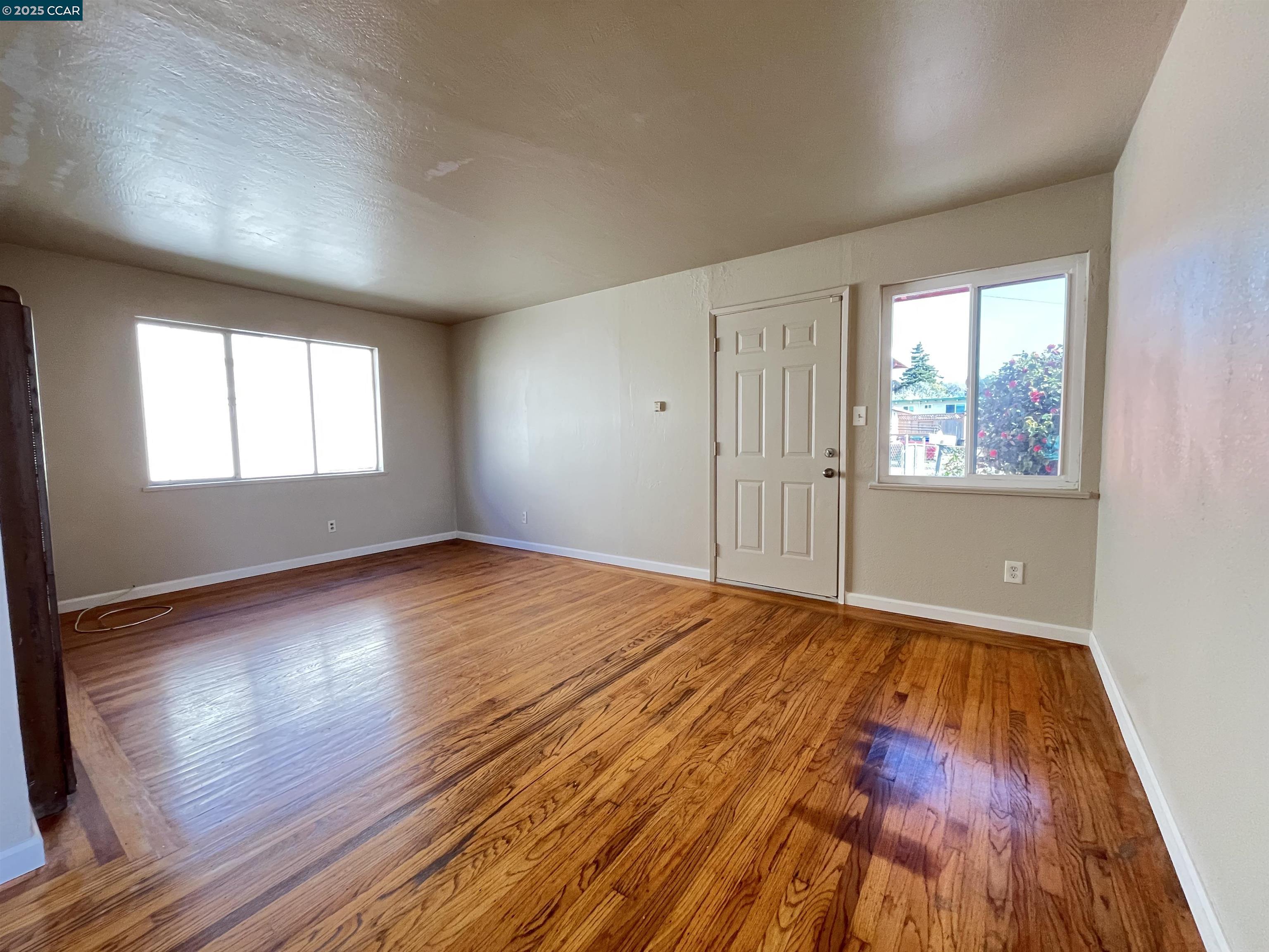 property-img