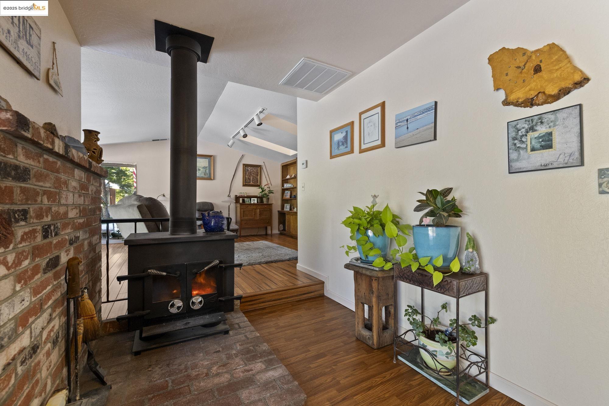 Detail Gallery Image 2 of 53 For 24315 Sugarpine Road, Twain Harte,  CA 95383 - 3 Beds | 1/2 Baths