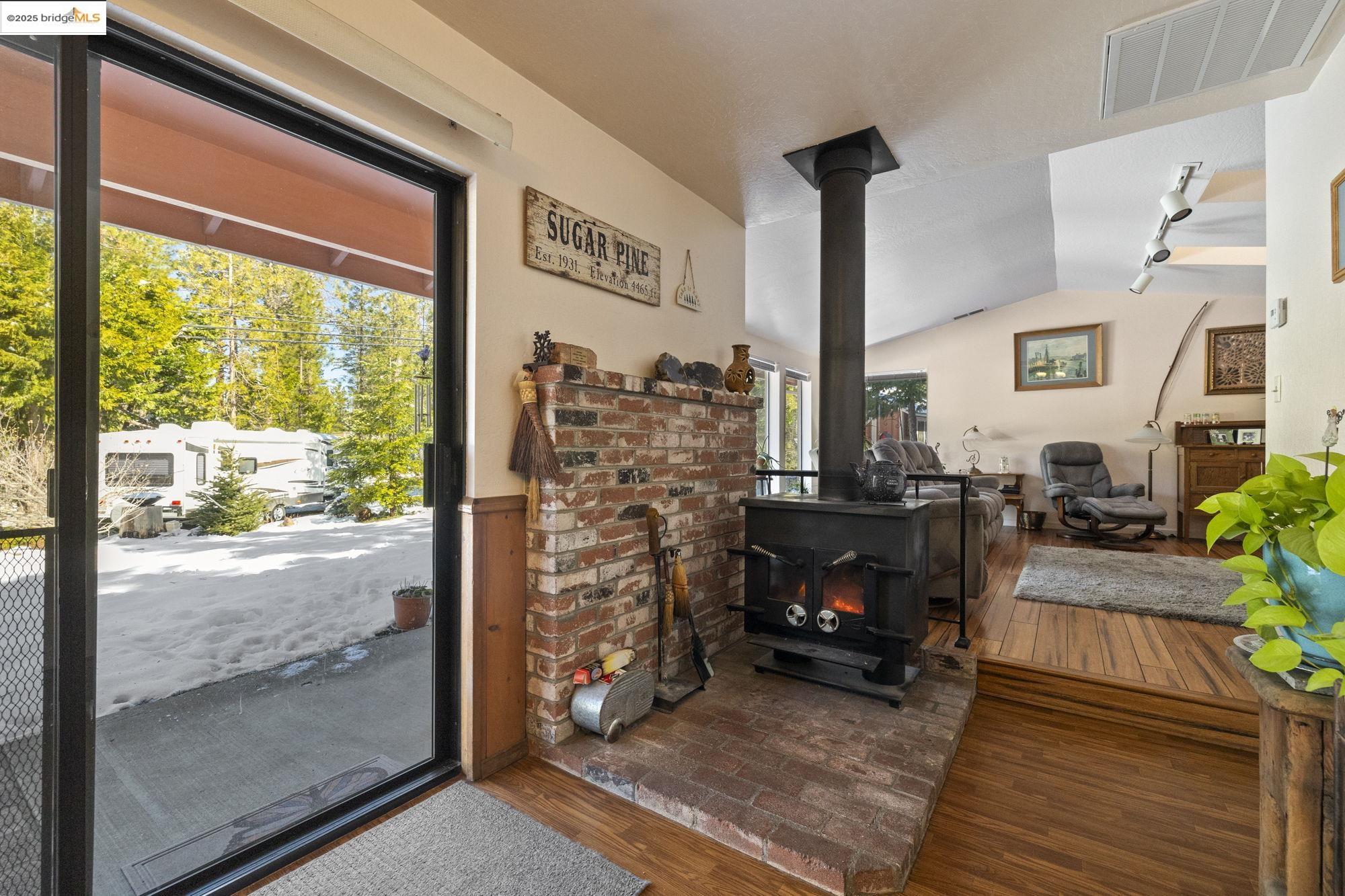 Detail Gallery Image 15 of 53 For 24315 Sugarpine Road, Twain Harte,  CA 95383 - 3 Beds | 1/2 Baths
