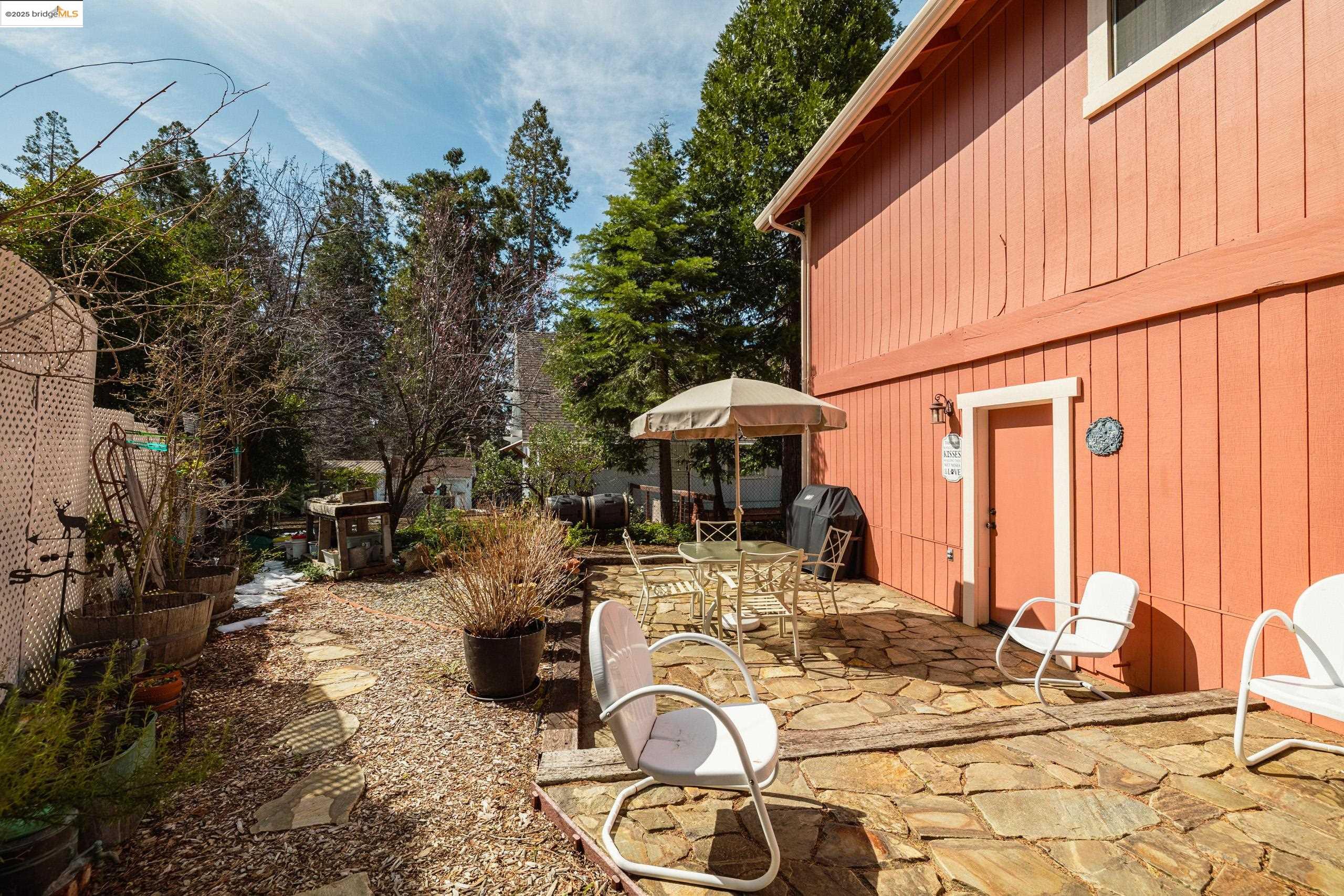 Detail Gallery Image 10 of 53 For 24315 Sugarpine Road, Twain Harte,  CA 95383 - 3 Beds | 1/2 Baths