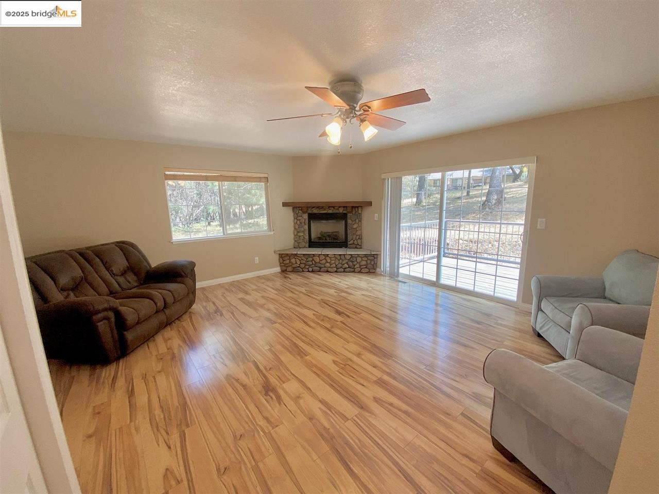 Detail Gallery Image 18 of 56 For 19329 Ferretti, Groveland,  CA 95321 - 3 Beds | 2 Baths