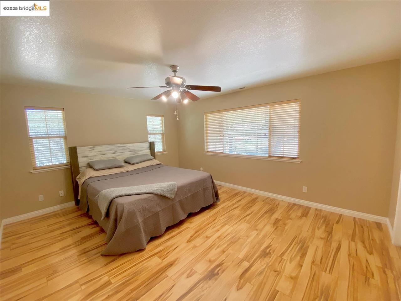 Detail Gallery Image 21 of 56 For 19329 Ferretti, Groveland,  CA 95321 - 3 Beds | 2 Baths
