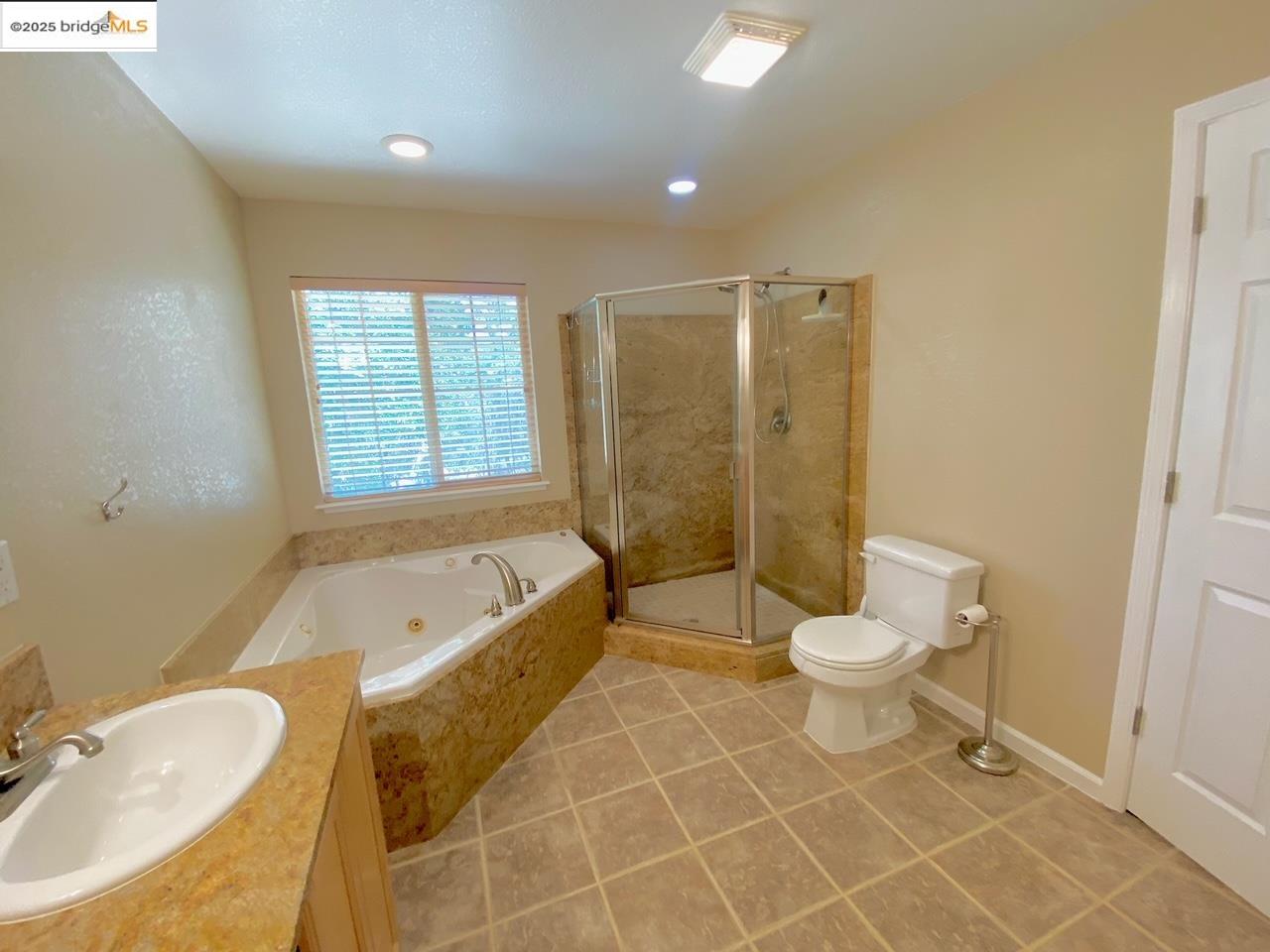 Detail Gallery Image 24 of 56 For 19329 Ferretti, Groveland,  CA 95321 - 3 Beds | 2 Baths