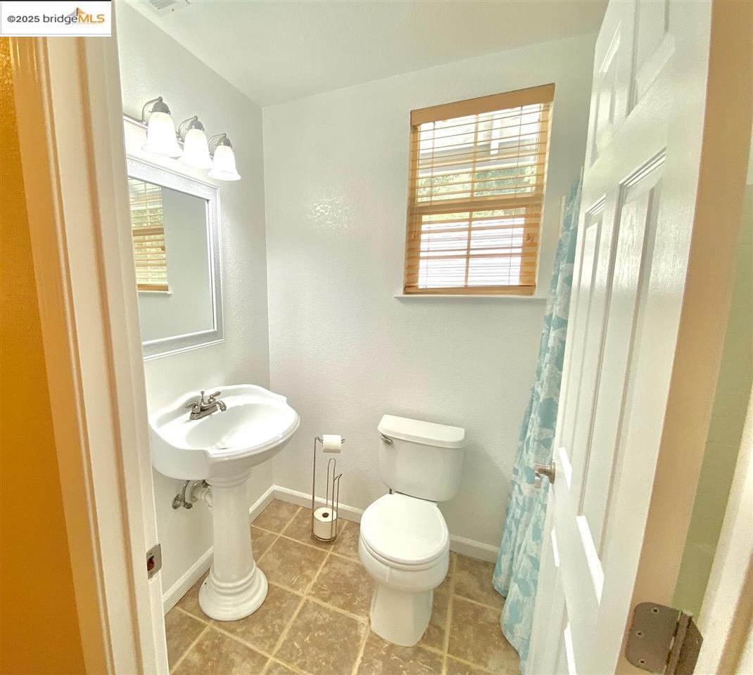 Detail Gallery Image 32 of 56 For 19329 Ferretti, Groveland,  CA 95321 - 3 Beds | 2 Baths