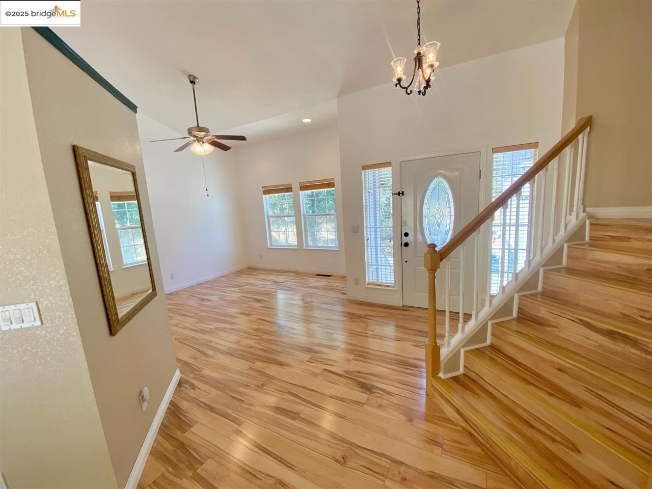 Detail Gallery Image 8 of 56 For 19329 Ferretti, Groveland,  CA 95321 - 3 Beds | 2 Baths