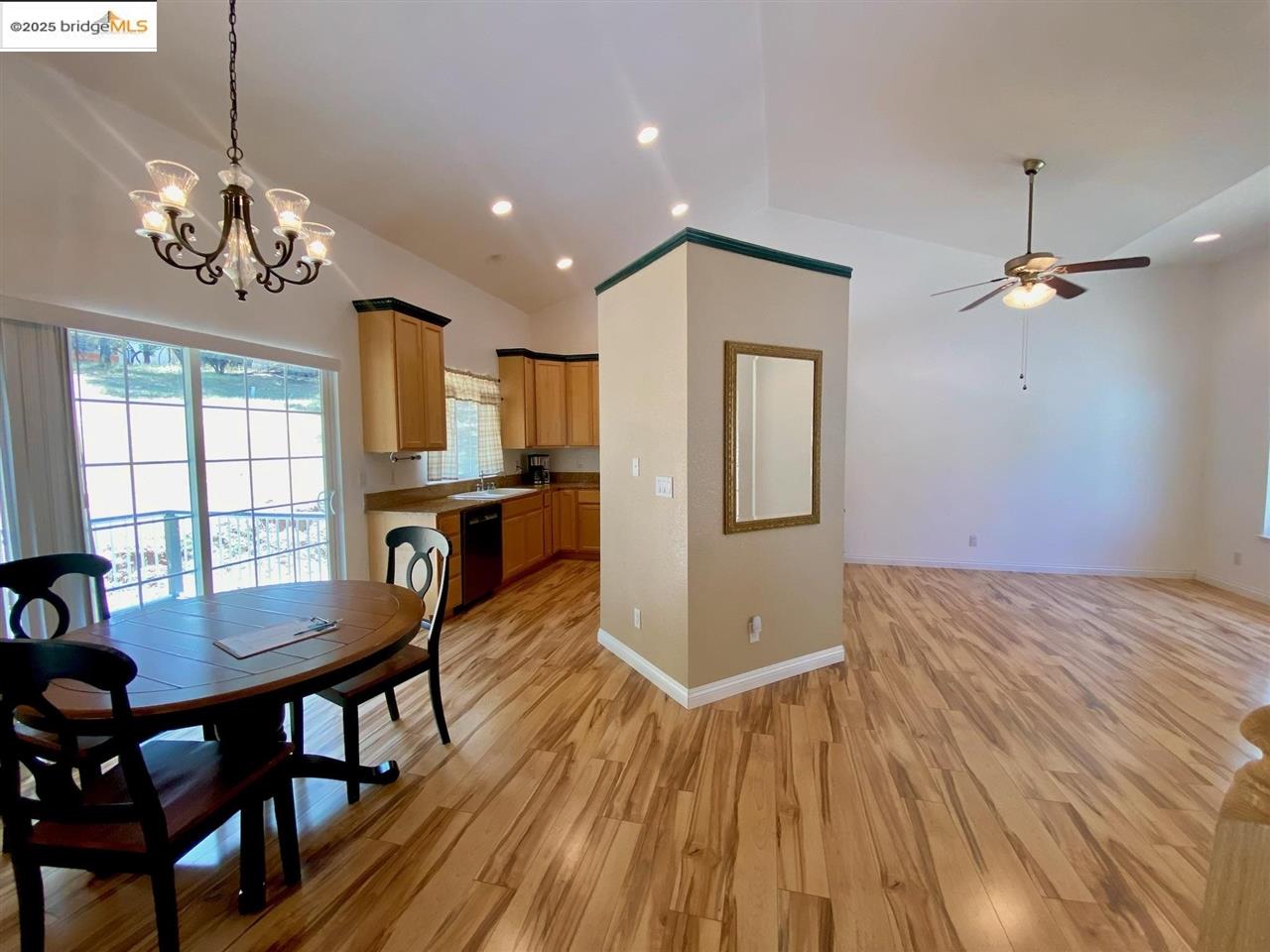 Detail Gallery Image 10 of 56 For 19329 Ferretti, Groveland,  CA 95321 - 3 Beds | 2 Baths