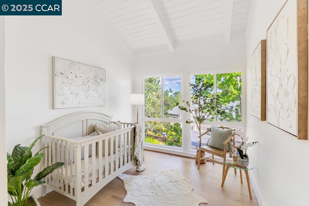 Detail Gallery Image 6 of 22 For 502 Ridgeview Ct, Pleasant Hill,  CA 94523 - 3 Beds | 2/1 Baths