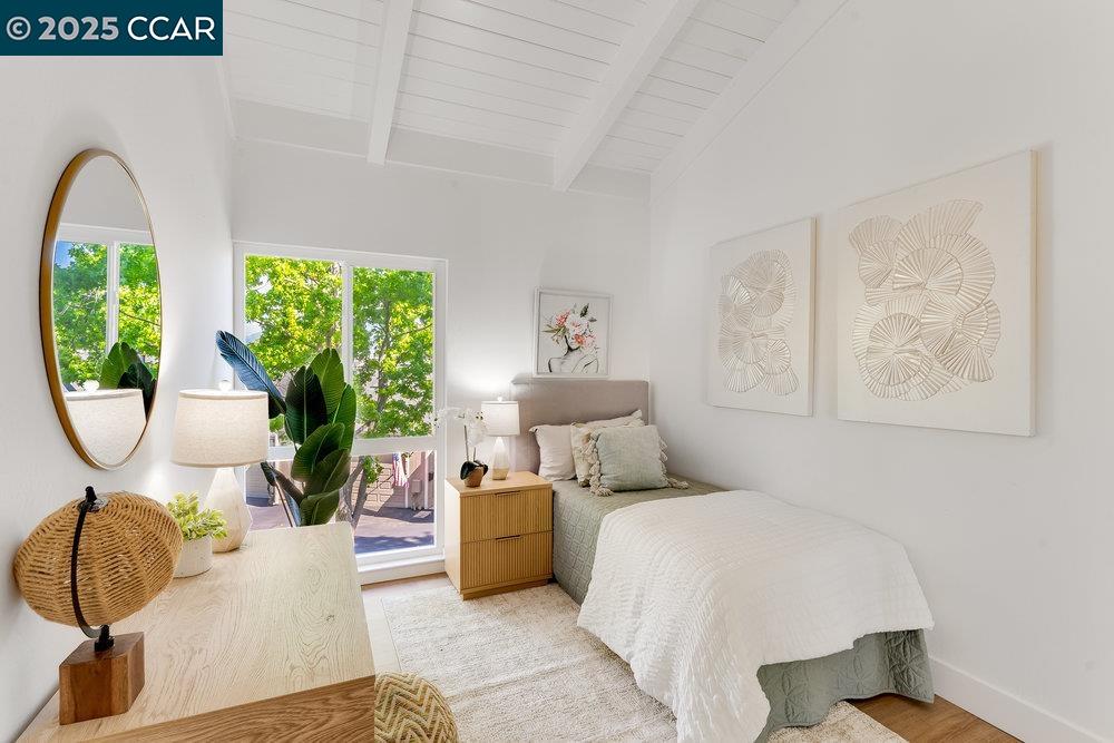 Detail Gallery Image 7 of 22 For 502 Ridgeview Ct, Pleasant Hill,  CA 94523 - 3 Beds | 2/1 Baths