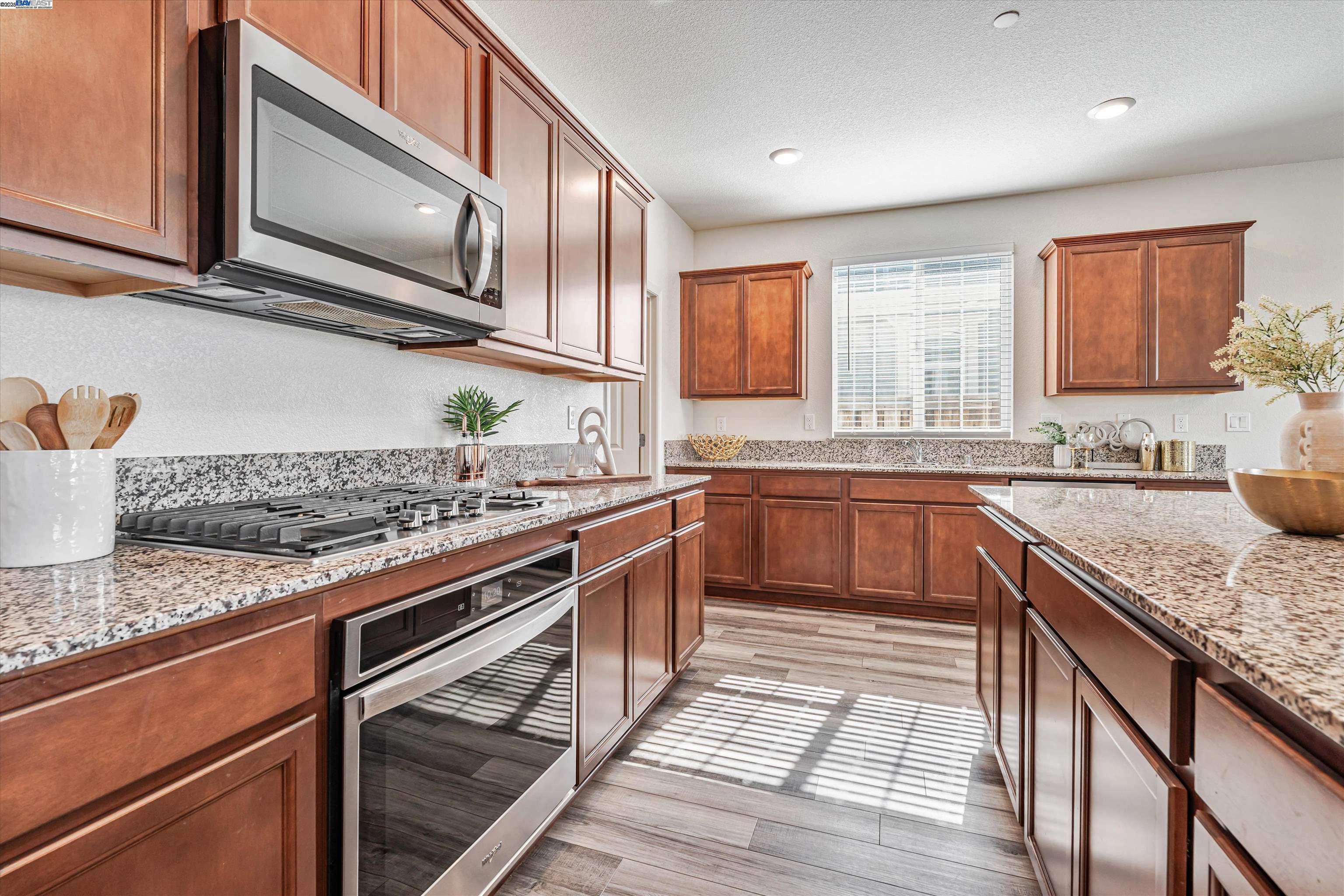 Detail Gallery Image 13 of 49 For 612 Chimes St, Lathrop,  CA 95330 - 4 Beds | 2 Baths
