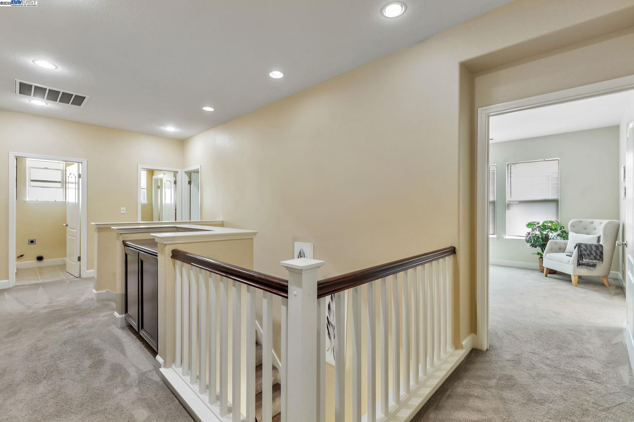 220 Yellow Rose Cir