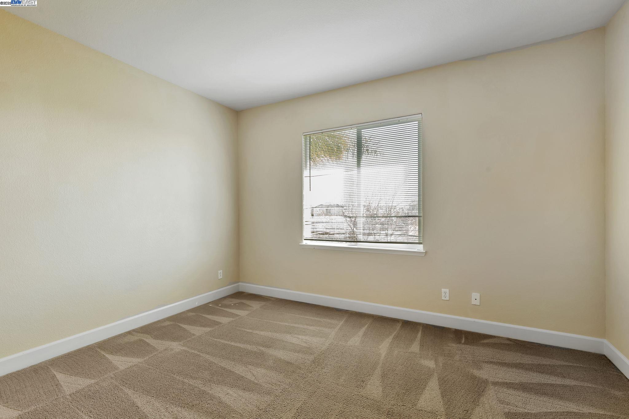 220 Yellow Rose Cir