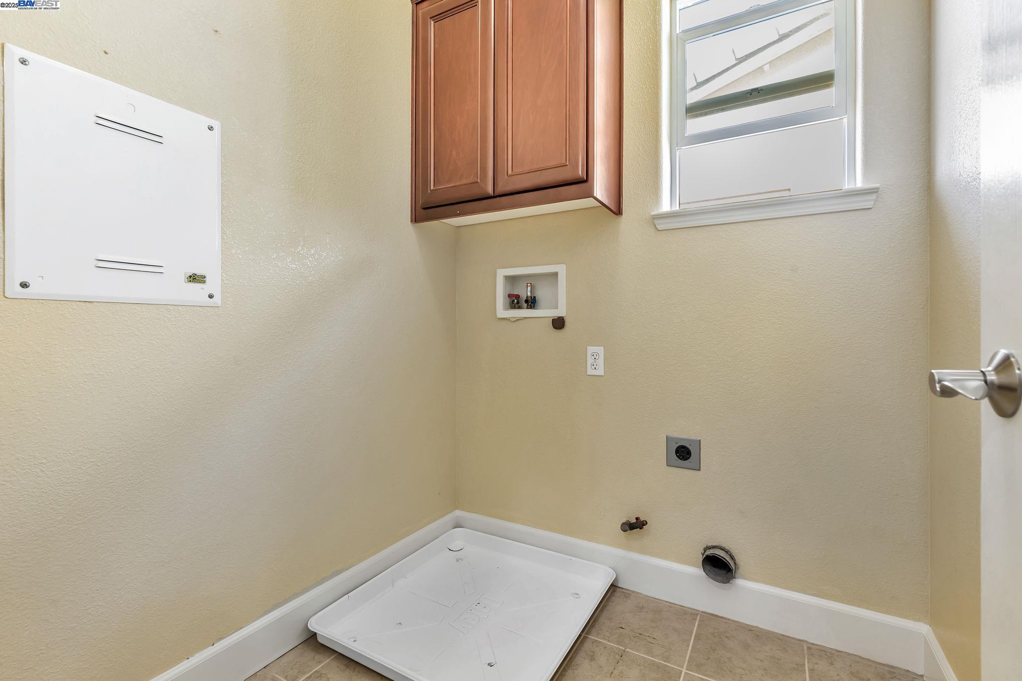 220 Yellow Rose Cir