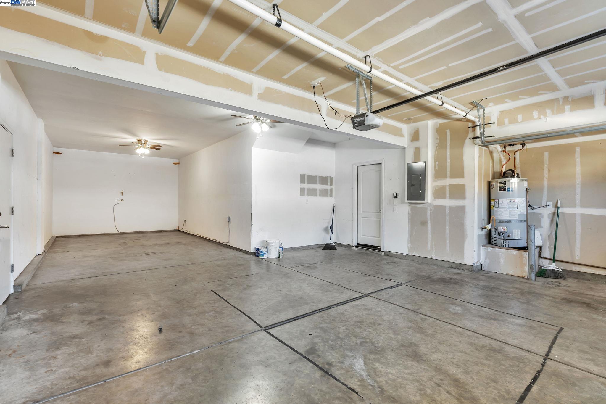220 Yellow Rose Cir
