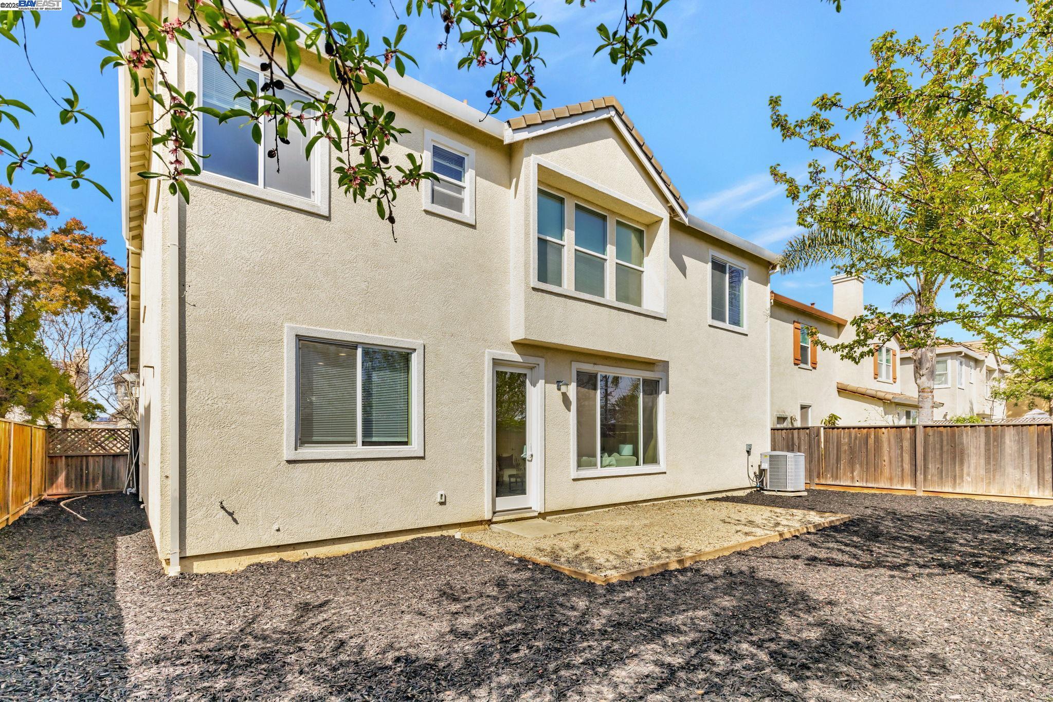 220 Yellow Rose Cir