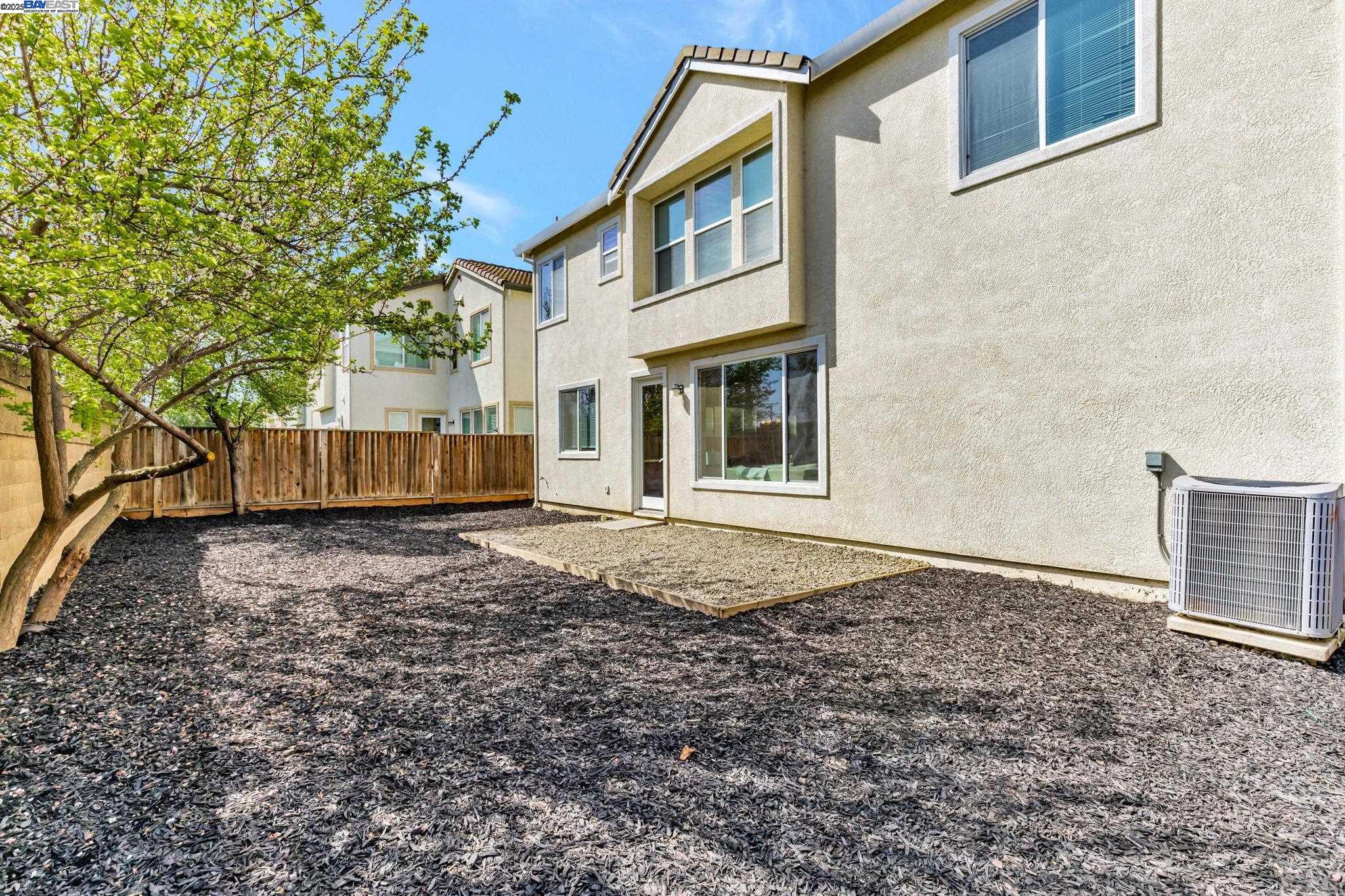 220 Yellow Rose Cir