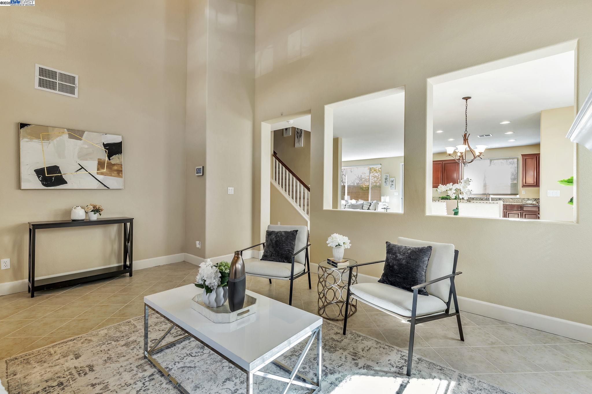 220 Yellow Rose Cir