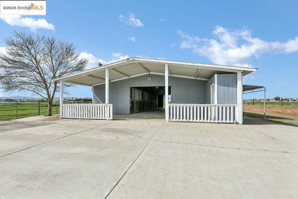 Detail Gallery Image 34 of 60 For 4985 Bixler Road, Byron,  CA 94514 - 7 Beds | 4/1 Baths