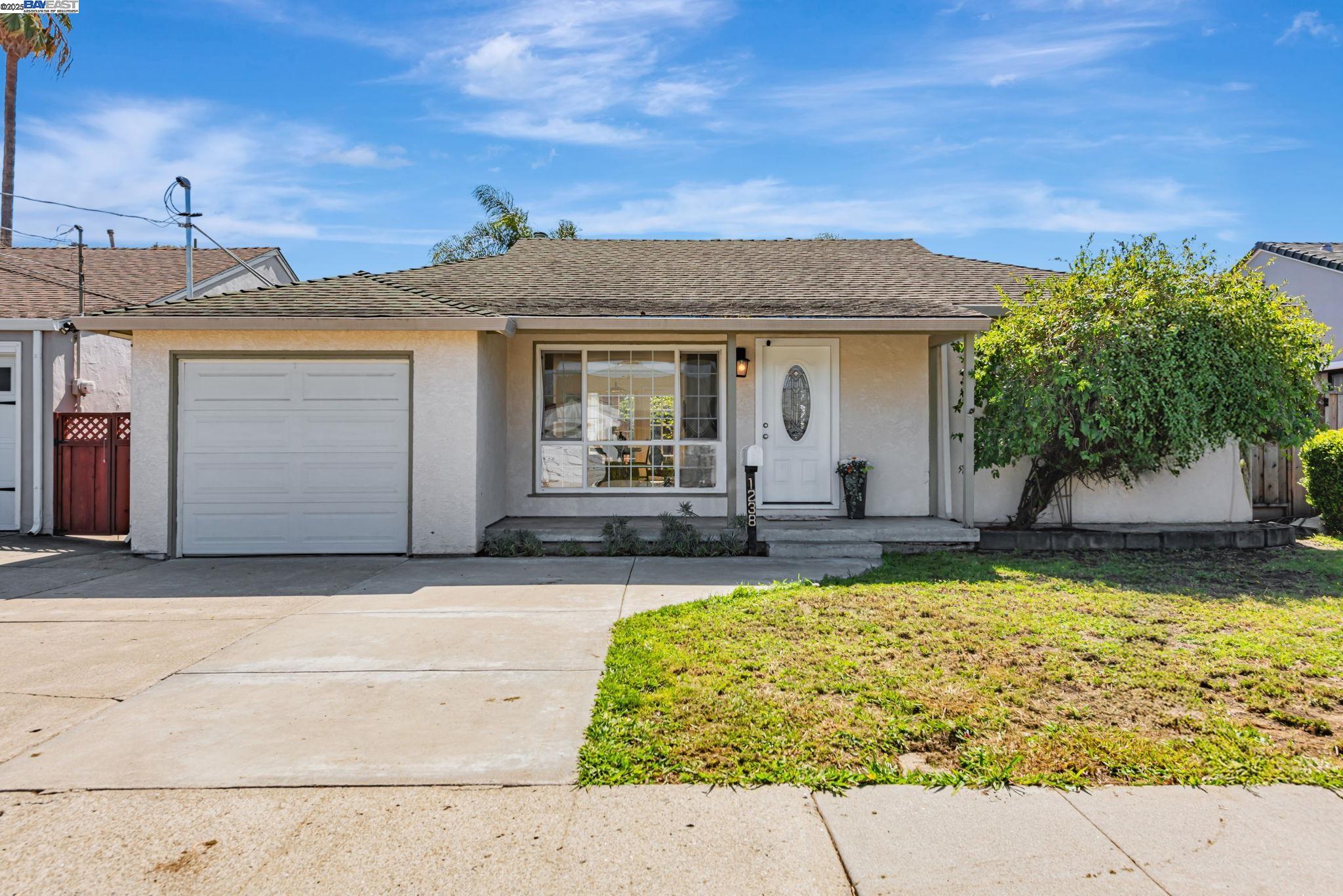 Detail Gallery Image 1 of 1 For 1238 via Dolorosa, San Lorenzo,  CA 94580 - 3 Beds | 1 Baths
