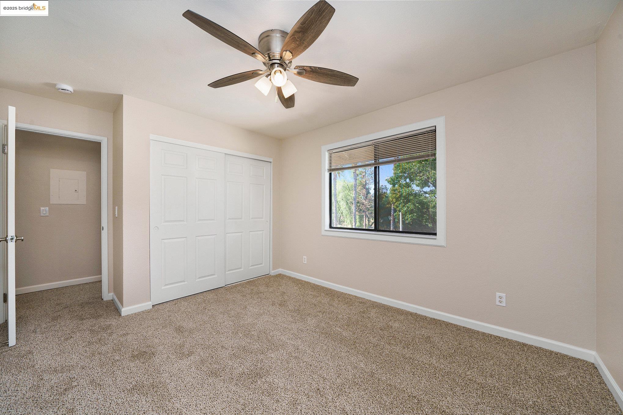 Detail Gallery Image 12 of 14 For 2299 Renwick Ln, Antioch,  CA 94509 - 2 Beds | 2 Baths