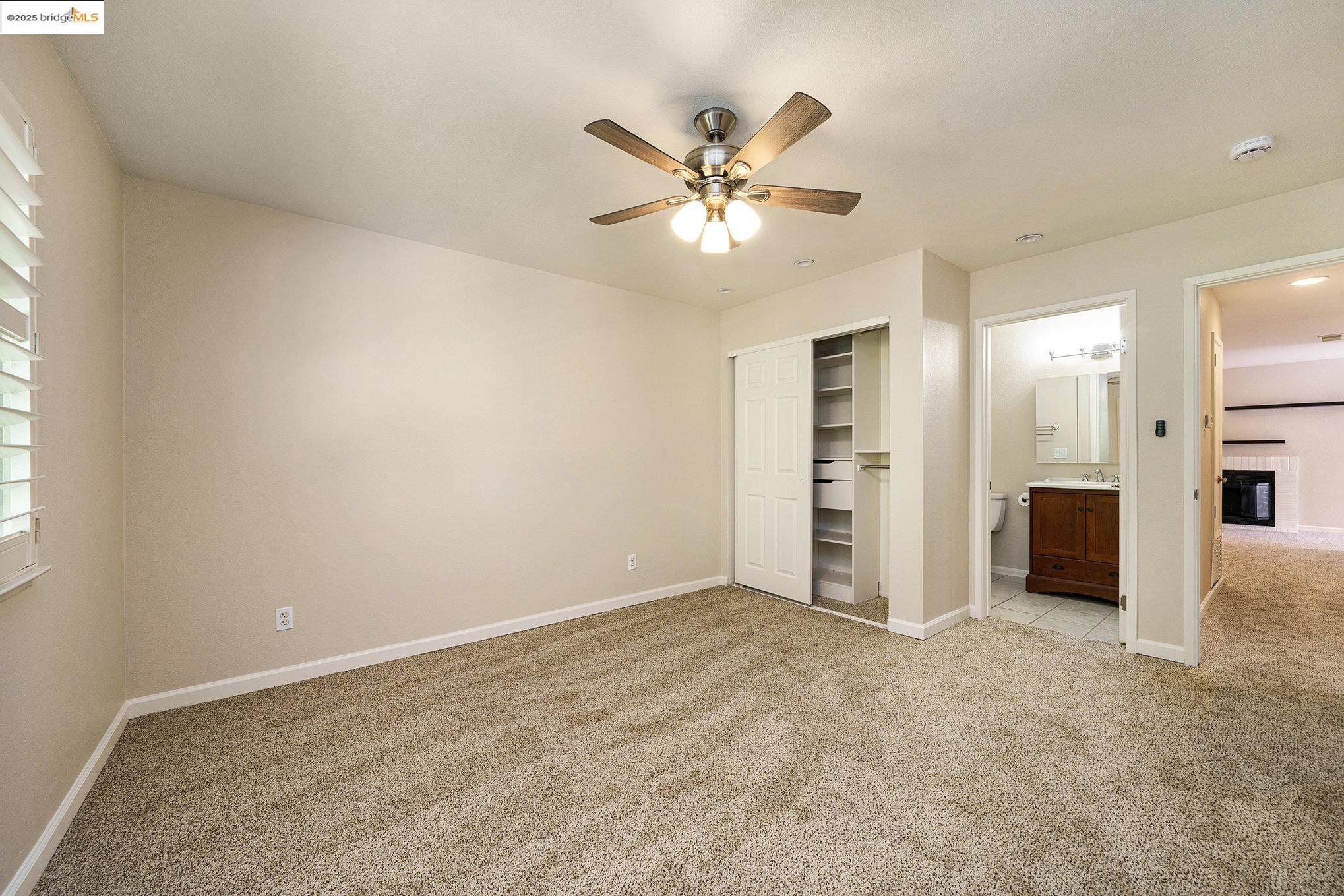 Detail Gallery Image 9 of 14 For 2299 Renwick Ln, Antioch,  CA 94509 - 2 Beds | 2 Baths