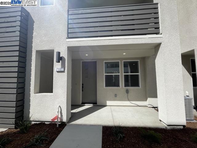 Detail Gallery Image 1 of 21 For 7105 Melon Ct, San Ramon,  CA 94583 - 3 Beds | 3/1 Baths