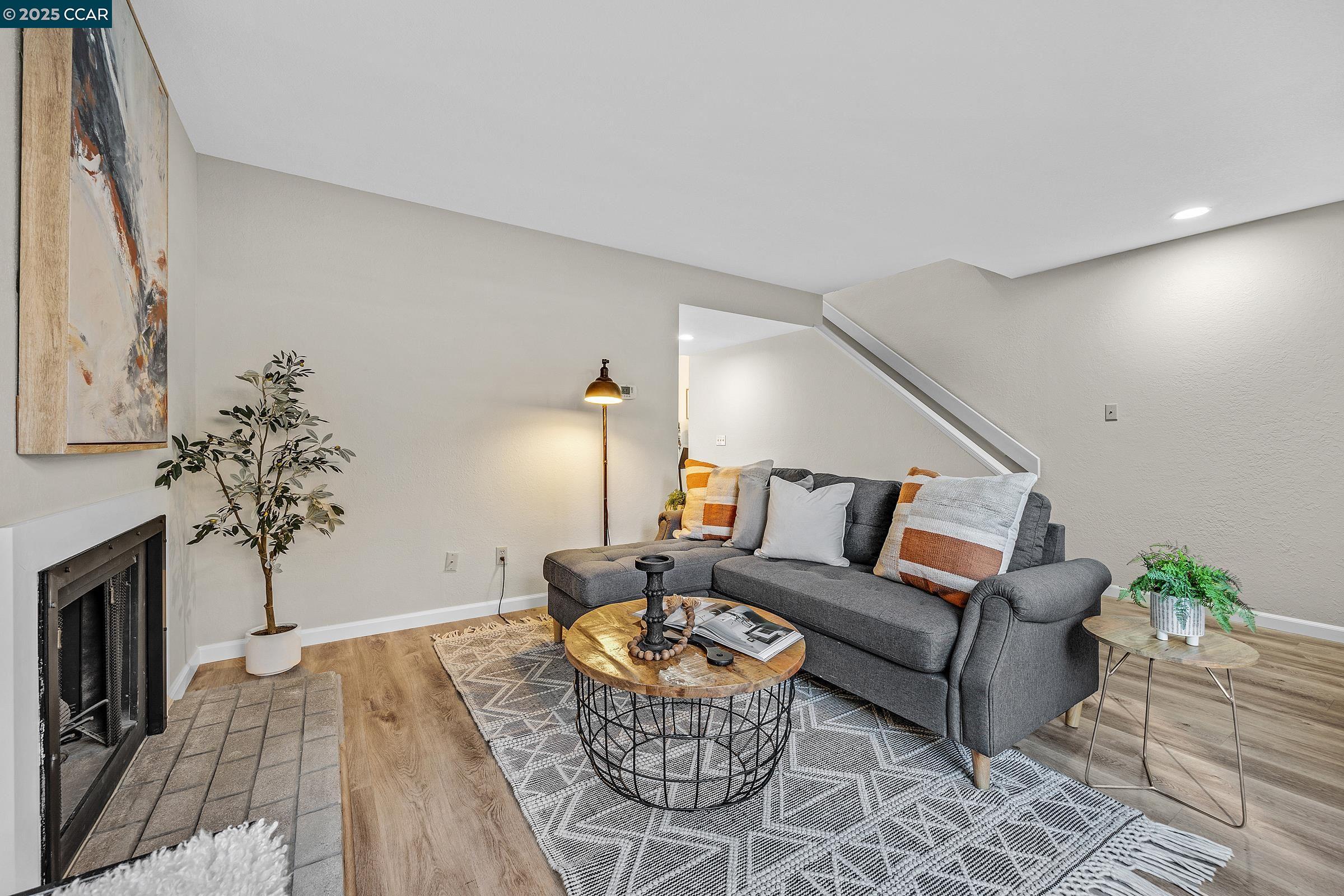 Photo #2: 41088797 Listing 