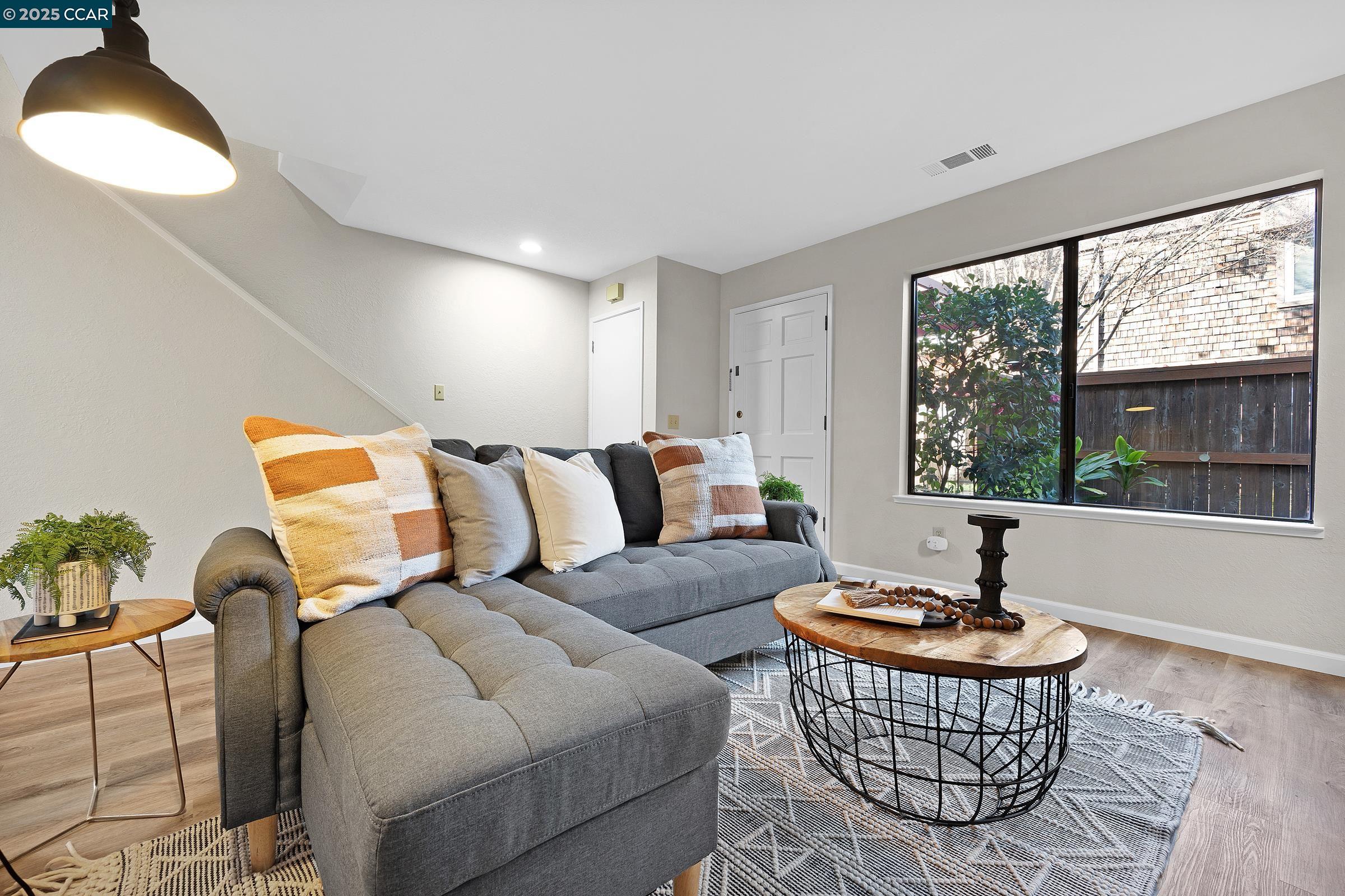 Photo #3: 41088797 Listing 
