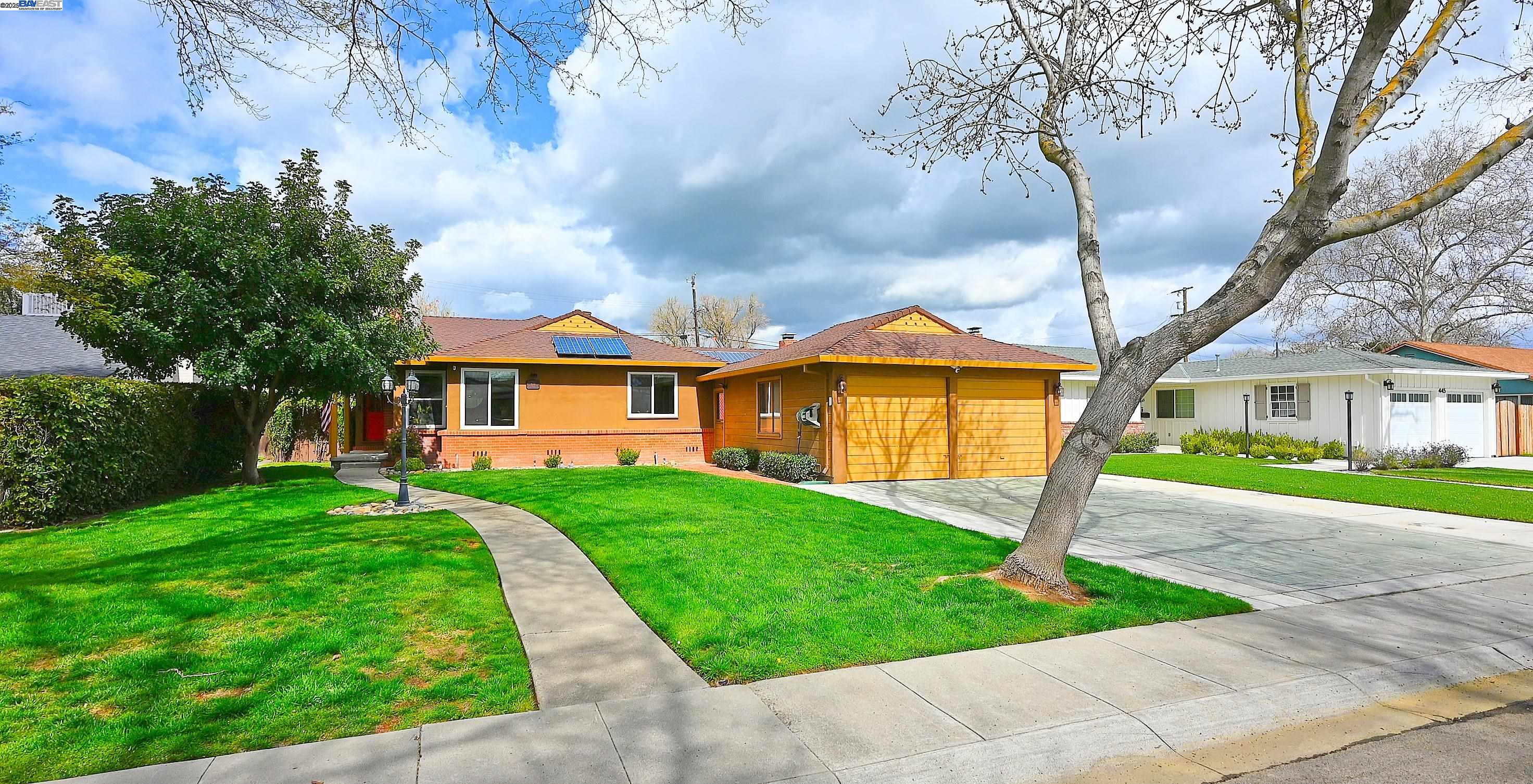 Detail Gallery Image 1 of 1 For 435 Hollywood Avenue, Tracy,  CA 95376 - 3 Beds | 2 Baths