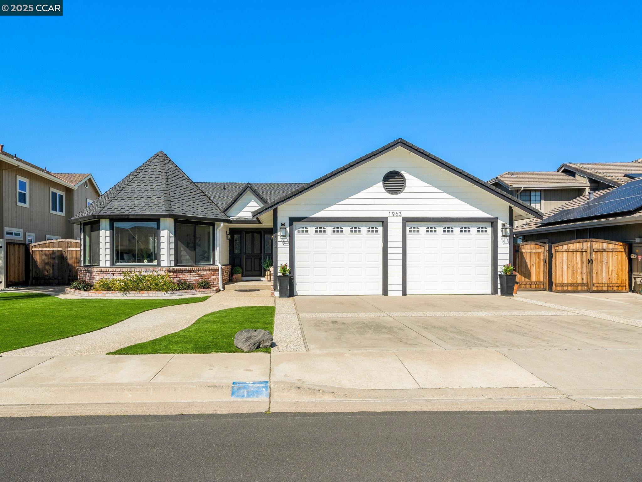 Detail Gallery Image 1 of 1 For 1963 Seal Way, Discovery Bay,  CA 94505 - 3 Beds | 2/1 Baths