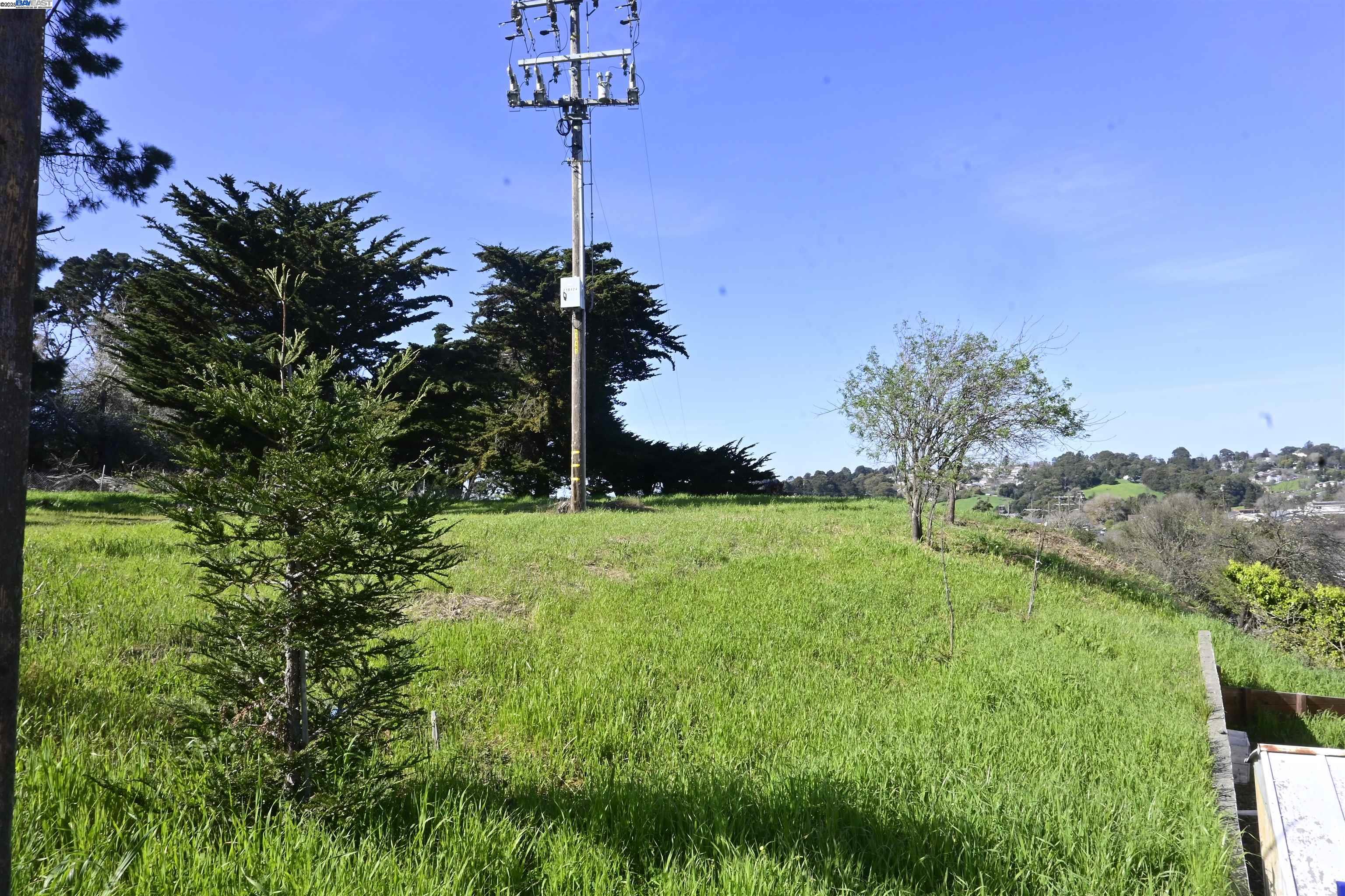 Detail Gallery Image 2 of 36 For 3944 La Cima Rd, El Sobrante,  CA 94803 - – Beds | – Baths