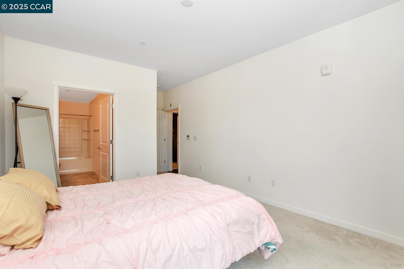 Photo #12: 41088826 Listing: Photo #12