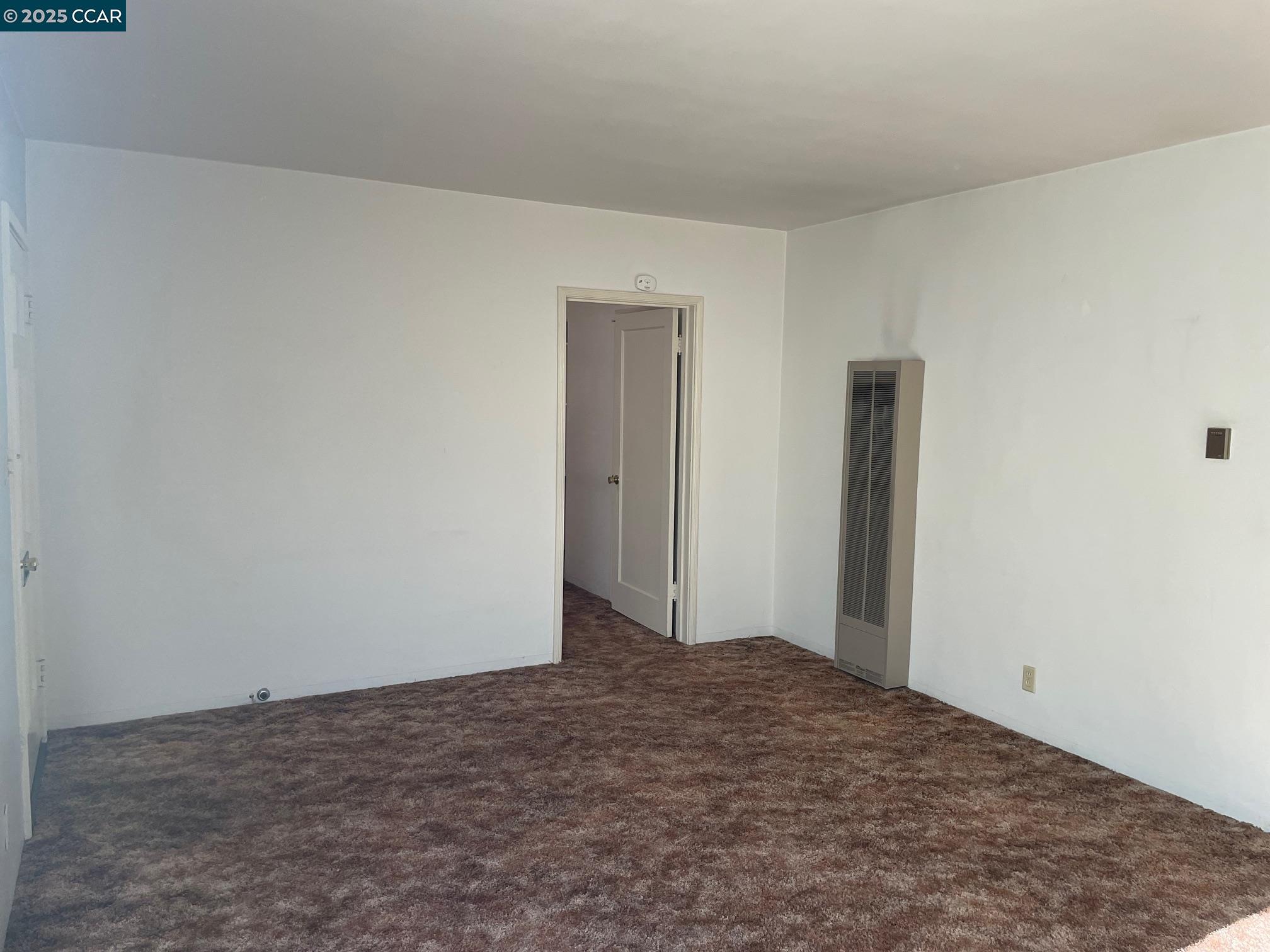Detail Gallery Image 3 of 8 For 1662 San Benito St, Richmond,  CA 94804-5327 - 1 Beds | 1 Baths