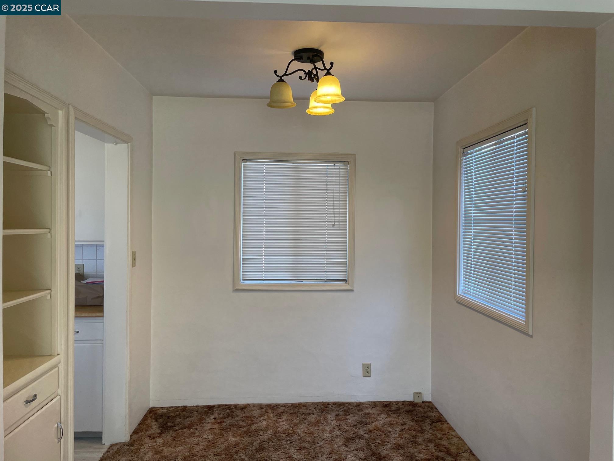 Detail Gallery Image 4 of 8 For 1662 San Benito St, Richmond,  CA 94804-5327 - 1 Beds | 1 Baths