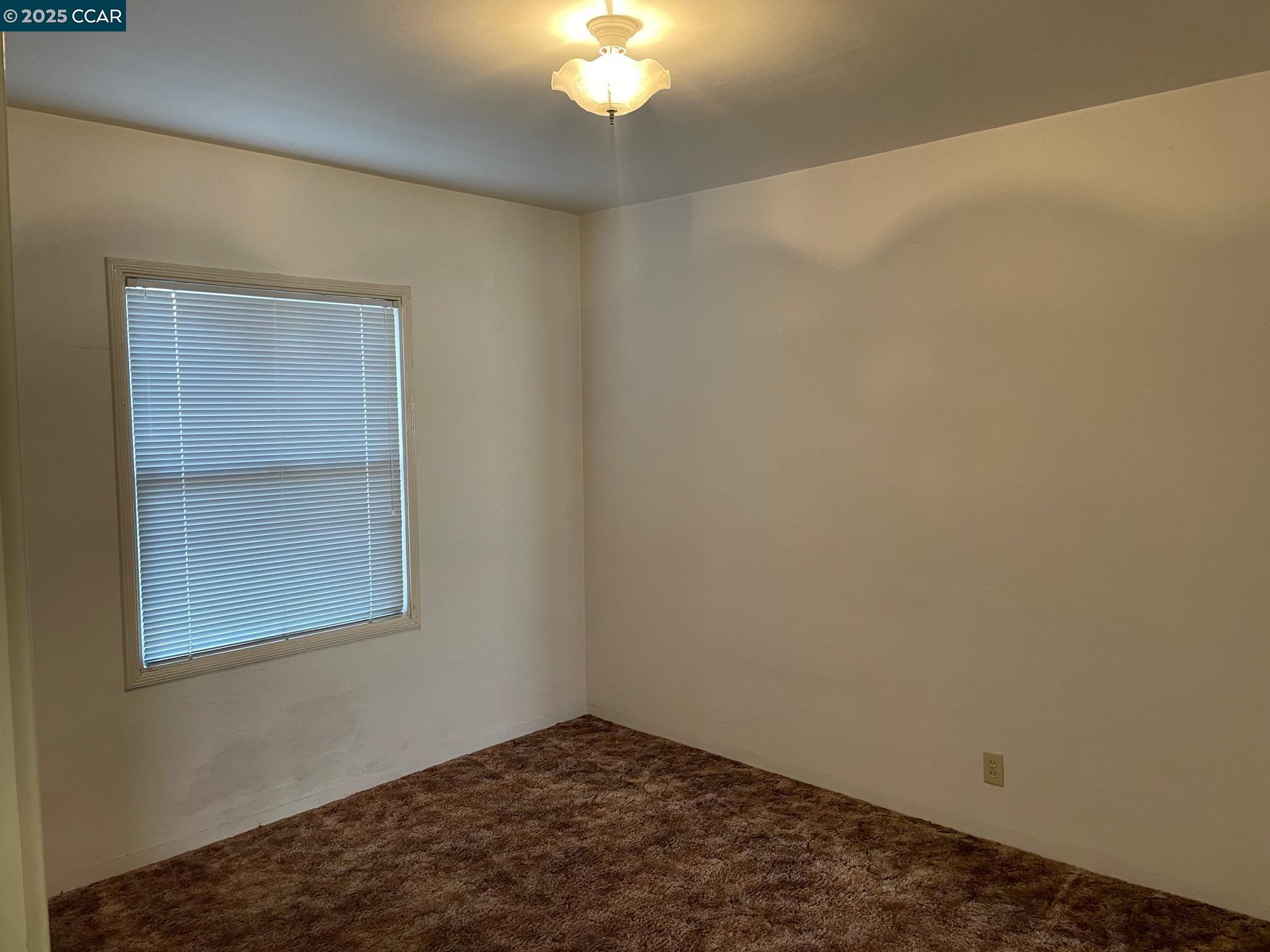 Detail Gallery Image 6 of 8 For 1662 San Benito St, Richmond,  CA 94804-5327 - 1 Beds | 1 Baths