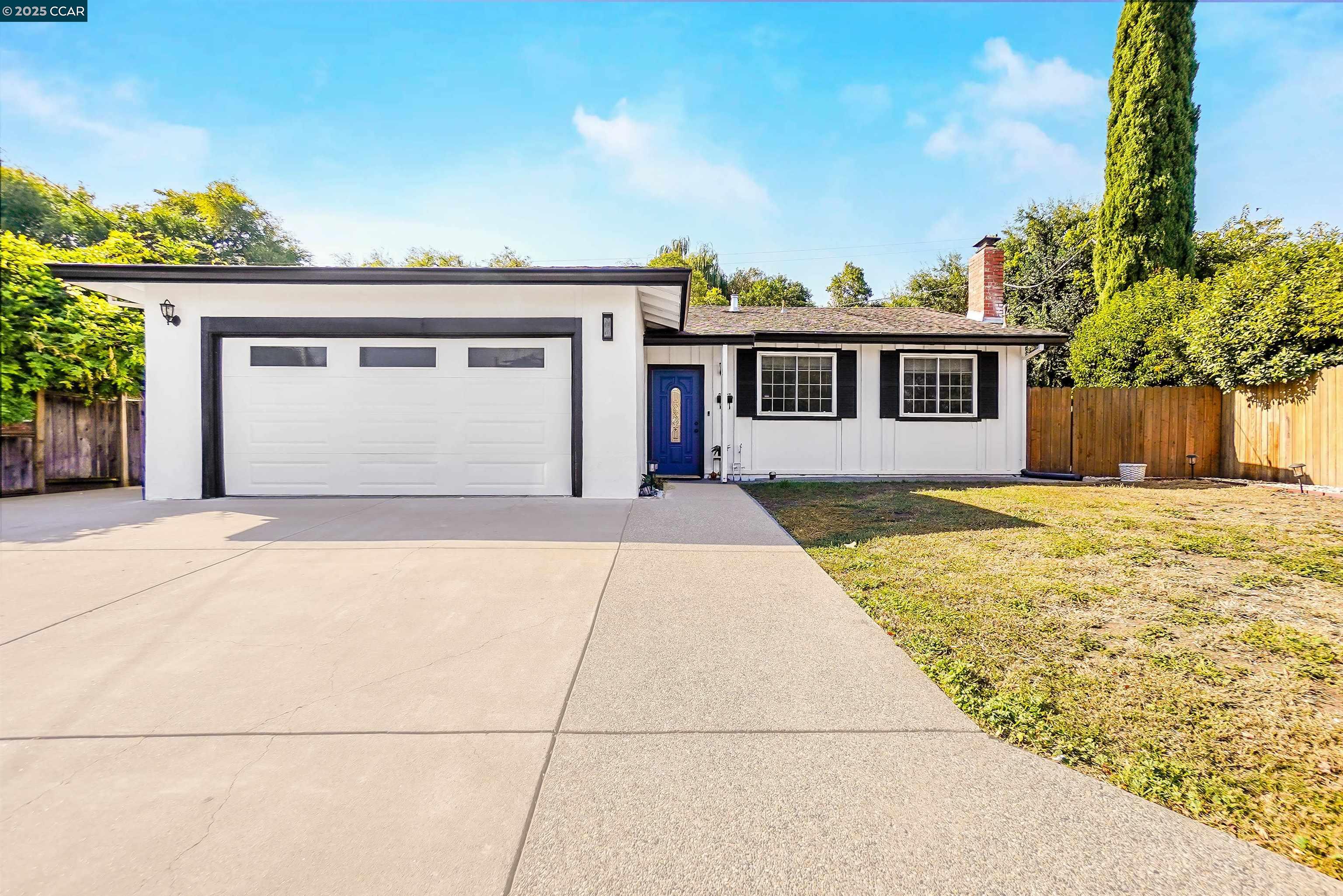 Detail Gallery Image 2 of 47 For 2512 Huron Dr, Concord,  CA 94519 - 3 Beds | 2 Baths