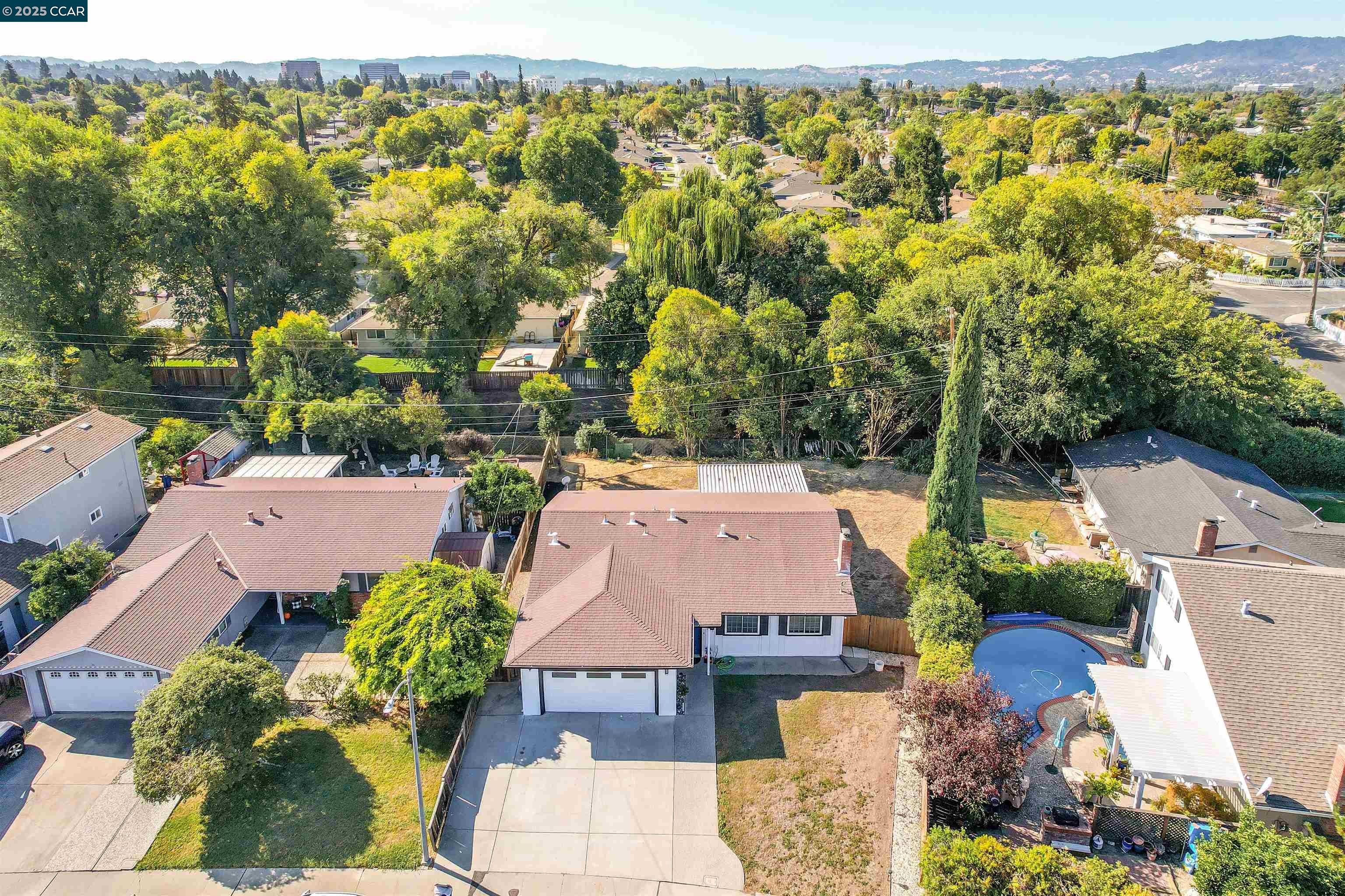 Detail Gallery Image 3 of 47 For 2512 Huron Dr, Concord,  CA 94519 - 3 Beds | 2 Baths