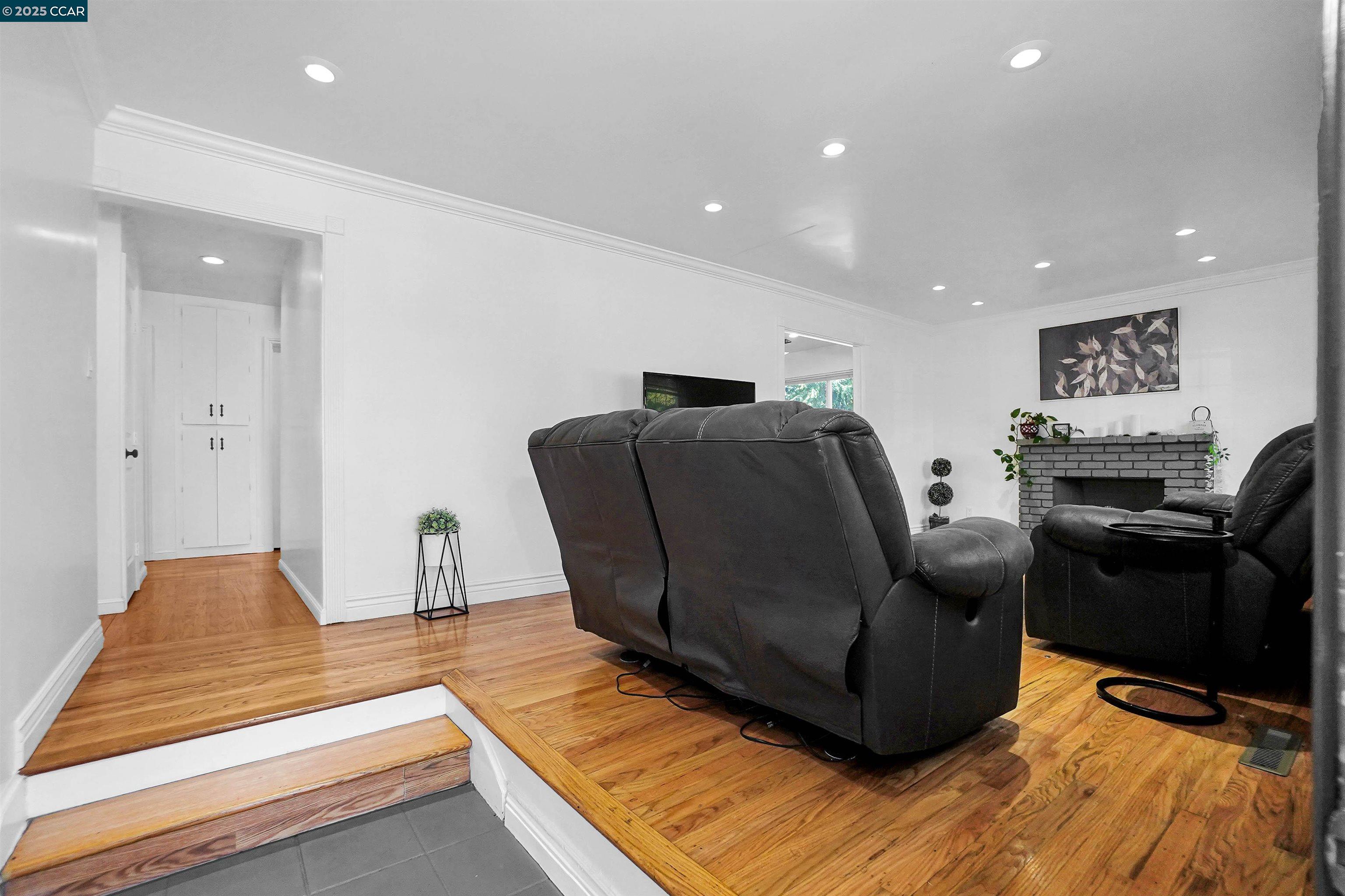 Detail Gallery Image 8 of 47 For 2512 Huron Dr, Concord,  CA 94519 - 3 Beds | 2 Baths