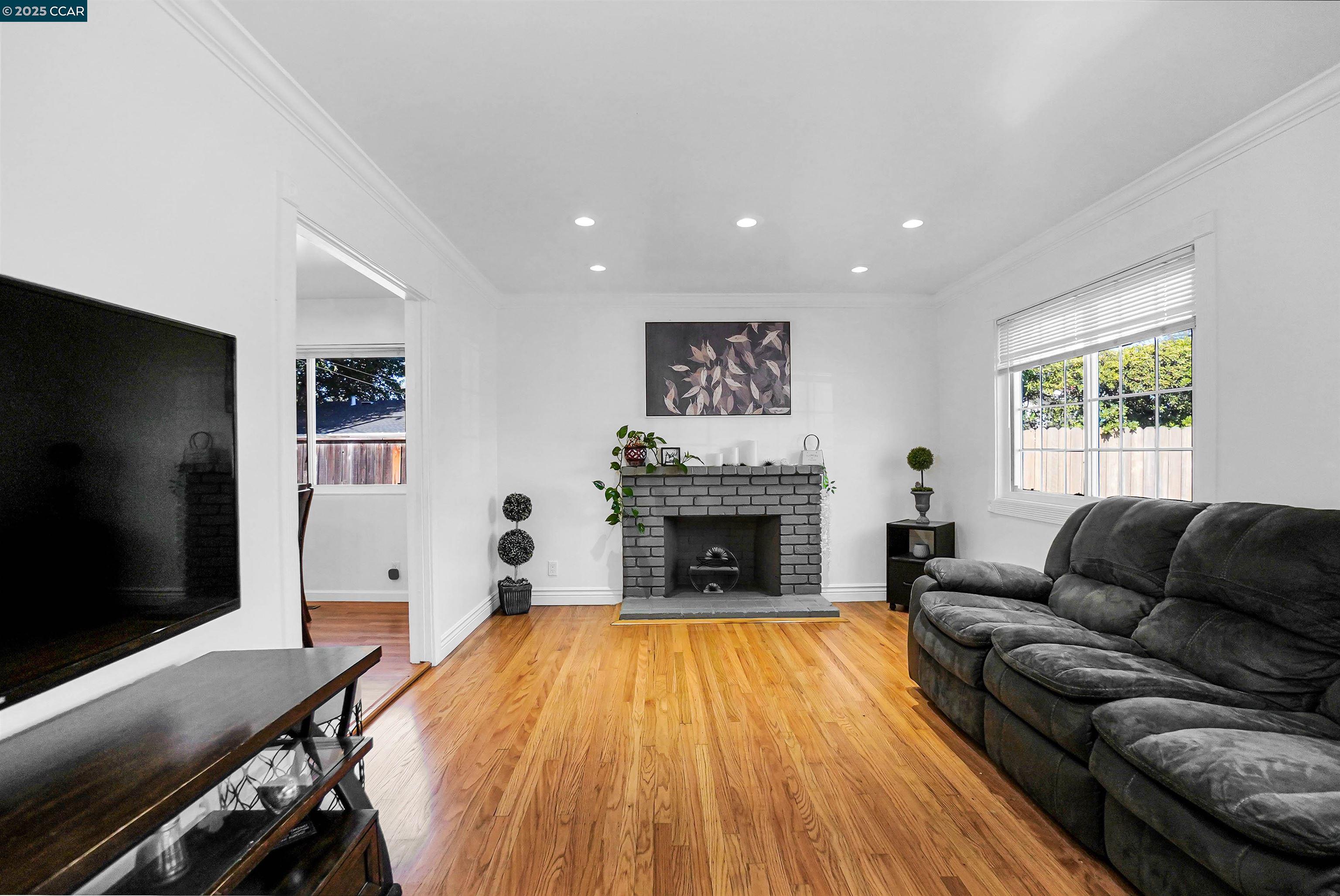 Detail Gallery Image 10 of 47 For 2512 Huron Dr, Concord,  CA 94519 - 3 Beds | 2 Baths