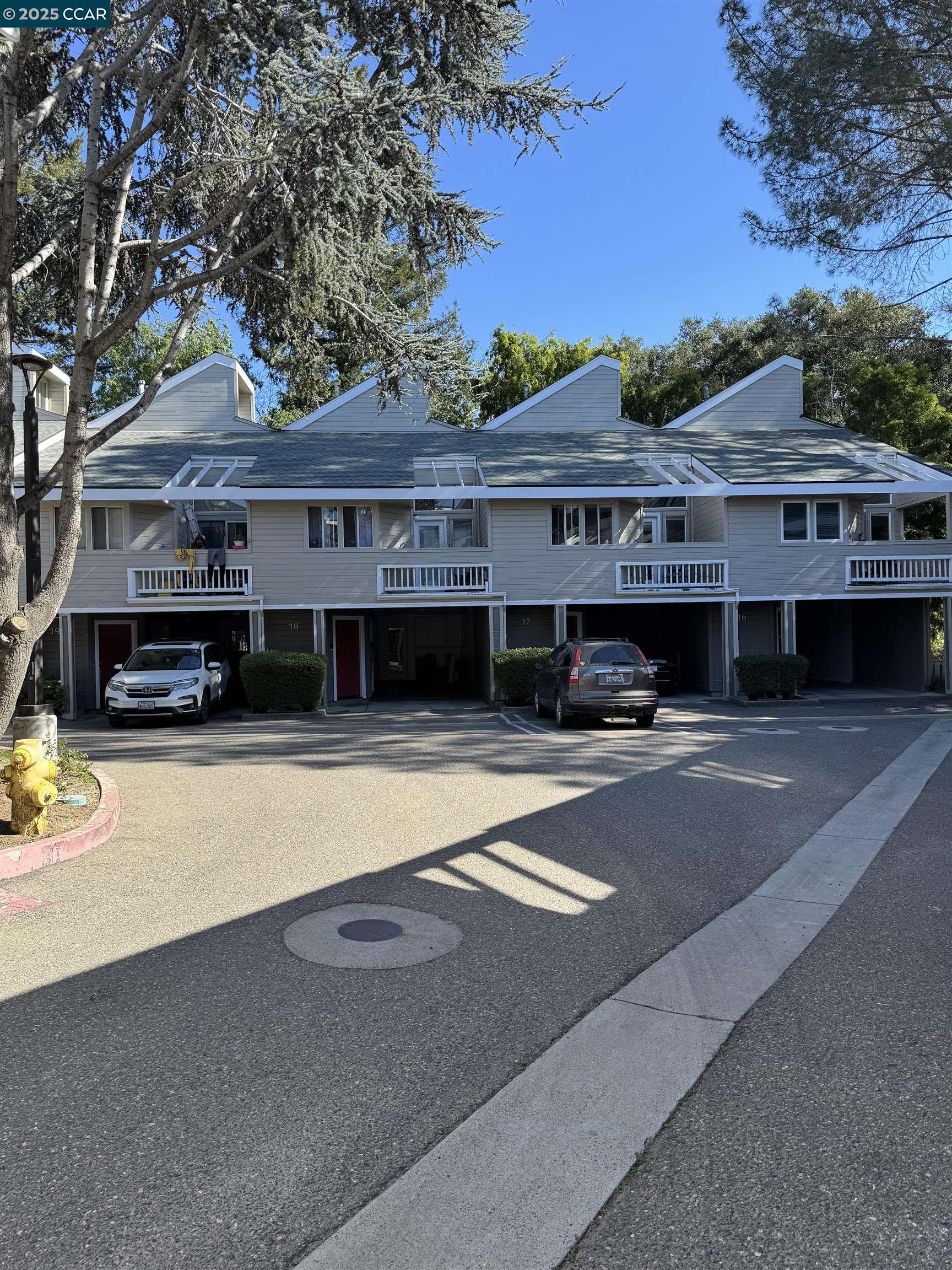 Detail Gallery Image 1 of 1 For 1185 E Foothill Blvd #17,  San Luis Obispo,  CA 93405 - 2 Beds | 2 Baths