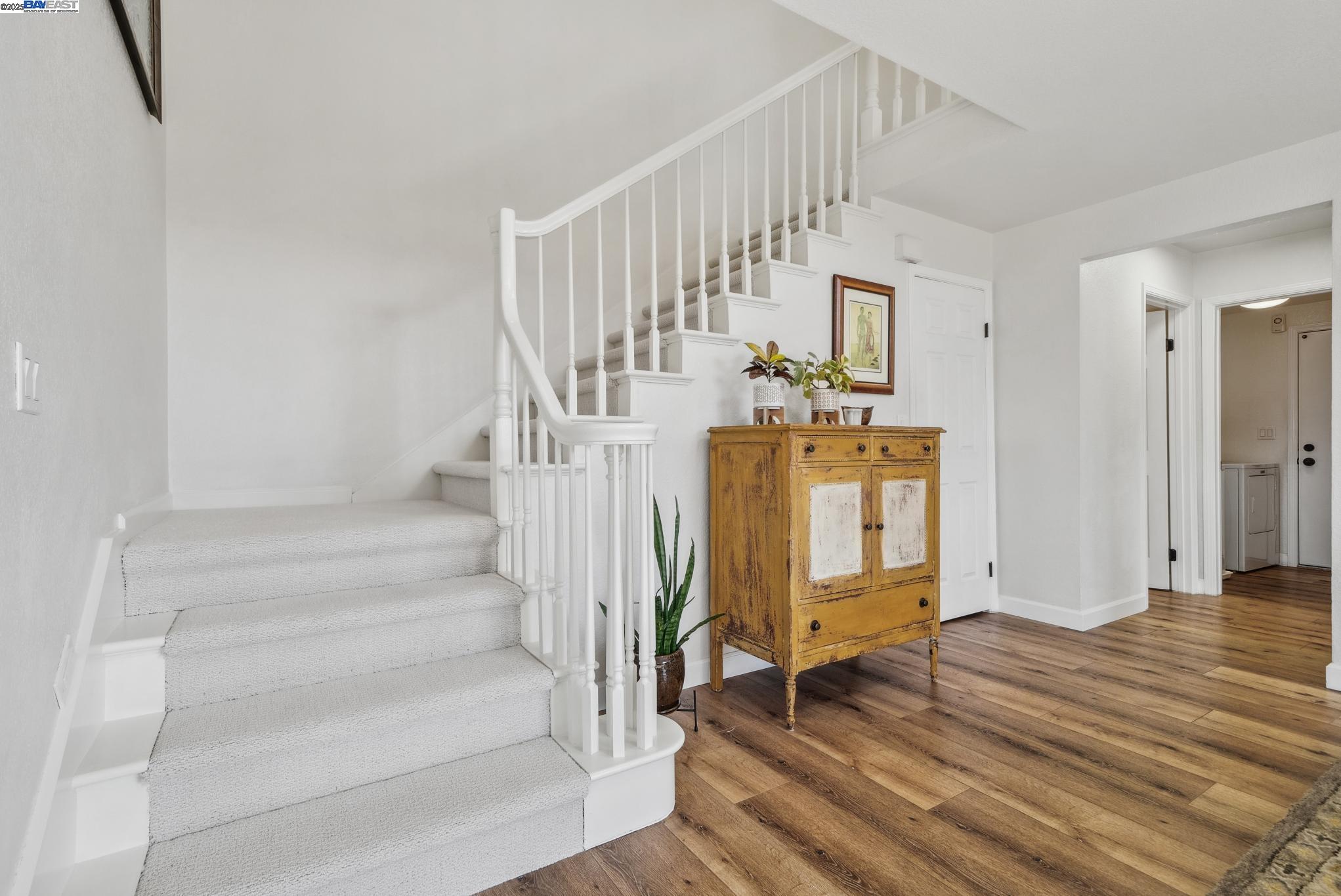 Detail Gallery Image 16 of 60 For 9 Palm Beach Ln, Alameda,  CA 94502 - 3 Beds | 2/1 Baths