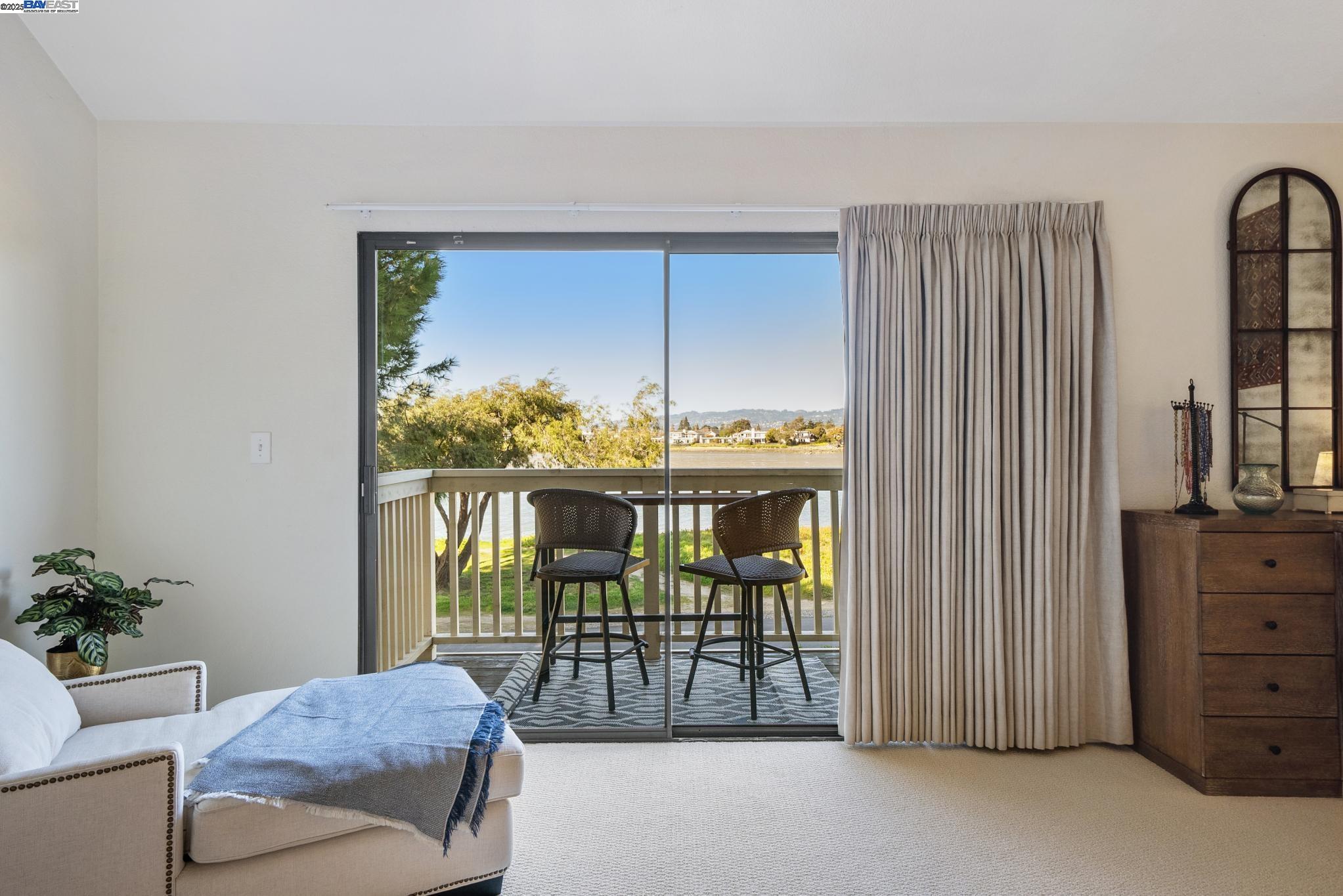 Detail Gallery Image 23 of 60 For 9 Palm Beach Ln, Alameda,  CA 94502 - 3 Beds | 2/1 Baths