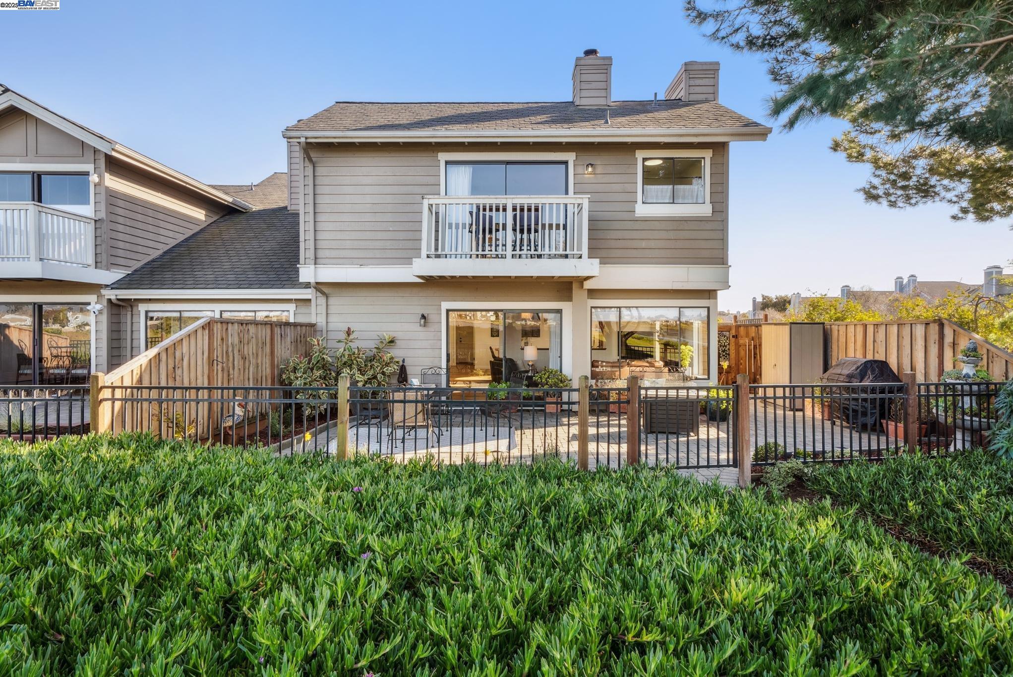 Detail Gallery Image 42 of 60 For 9 Palm Beach Ln, Alameda,  CA 94502 - 3 Beds | 2/1 Baths