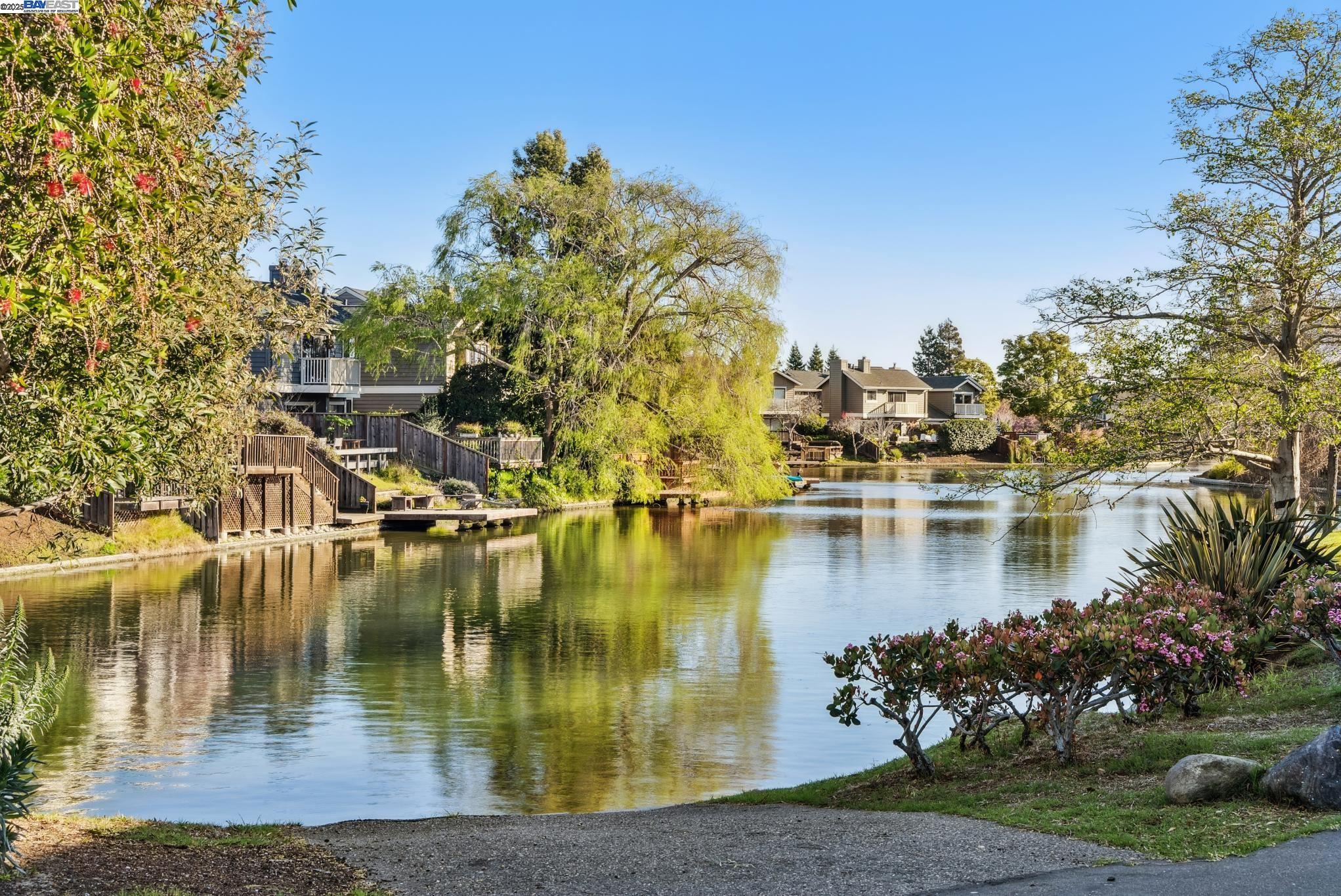 Detail Gallery Image 50 of 60 For 9 Palm Beach Ln, Alameda,  CA 94502 - 3 Beds | 2/1 Baths