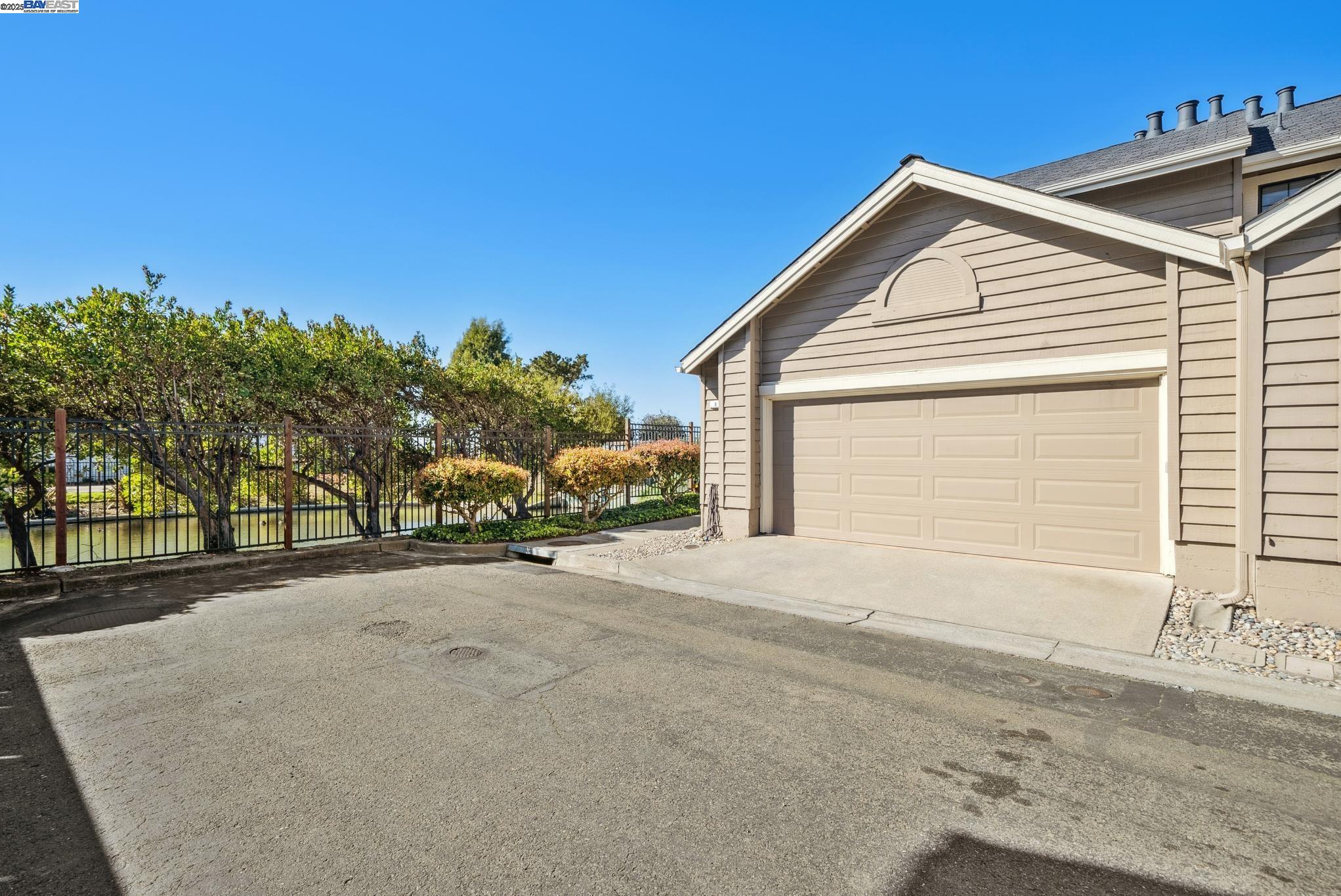 Detail Gallery Image 52 of 60 For 9 Palm Beach Ln, Alameda,  CA 94502 - 3 Beds | 2/1 Baths