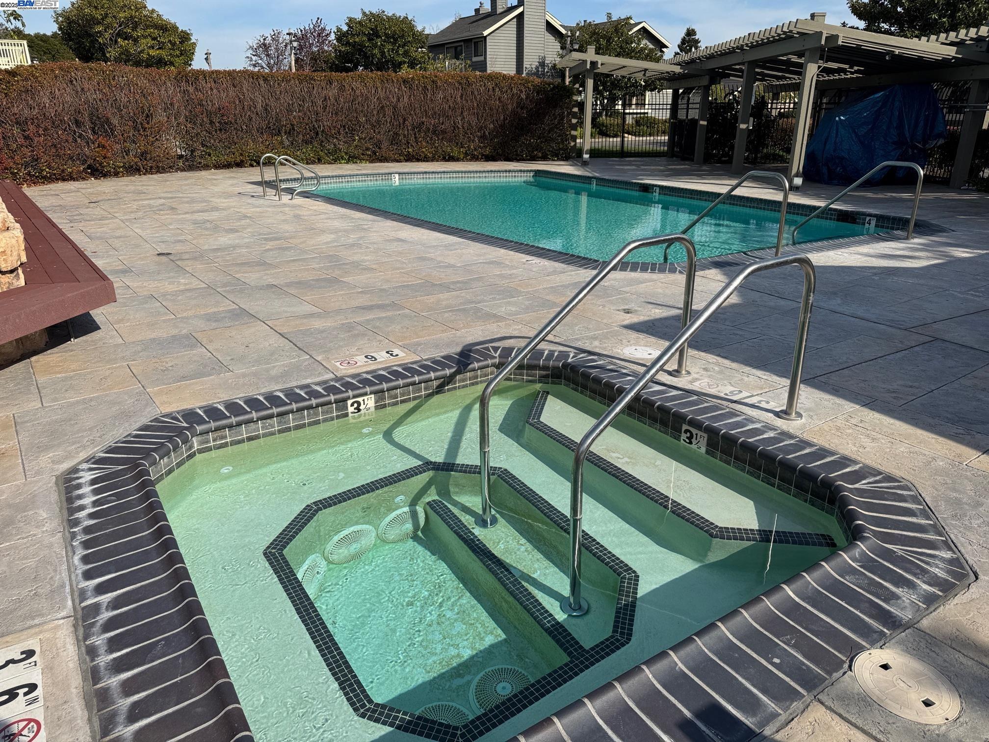 Detail Gallery Image 57 of 60 For 9 Palm Beach Ln, Alameda,  CA 94502 - 3 Beds | 2/1 Baths