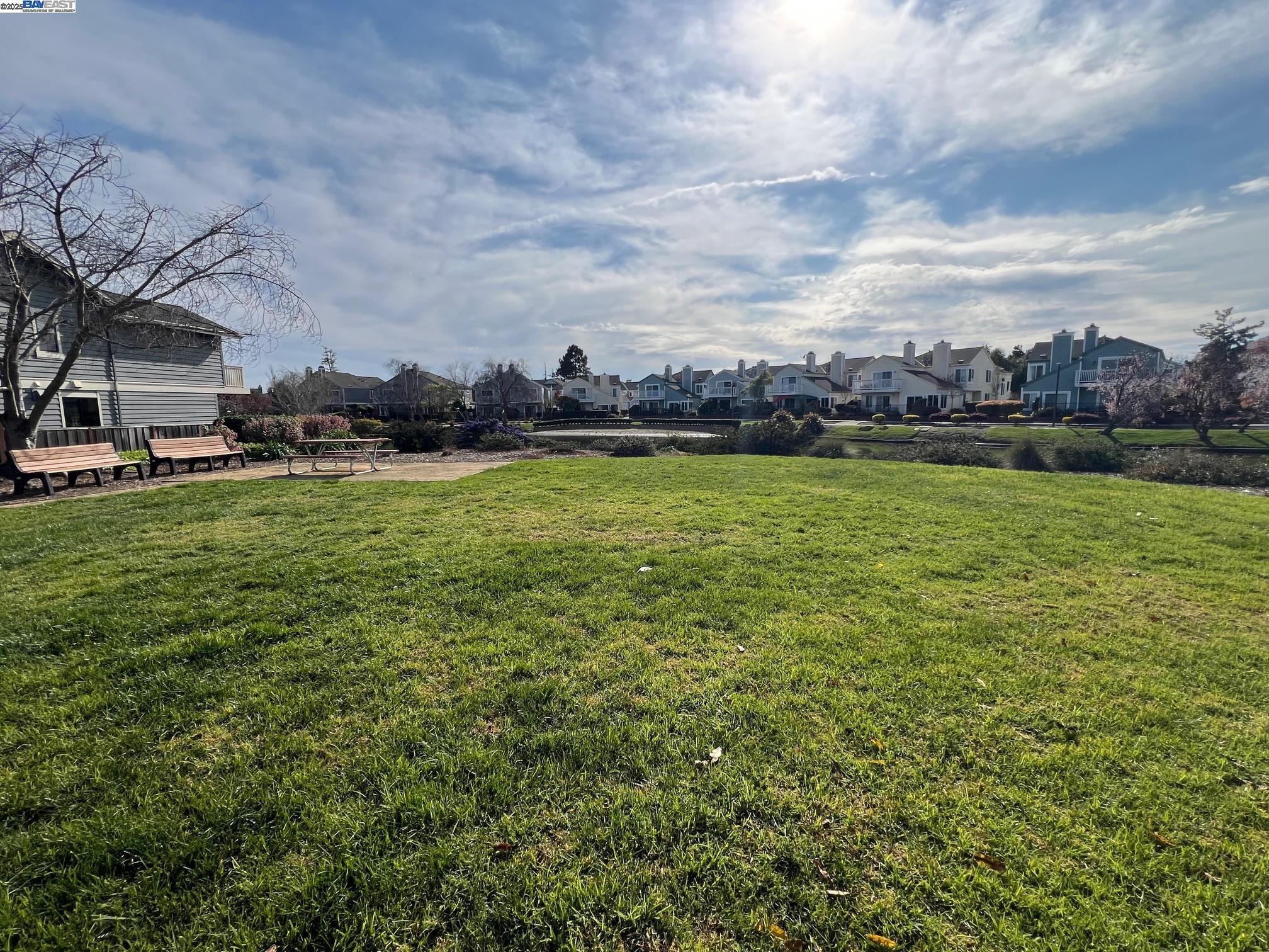 Detail Gallery Image 60 of 60 For 9 Palm Beach Ln, Alameda,  CA 94502 - 3 Beds | 2/1 Baths